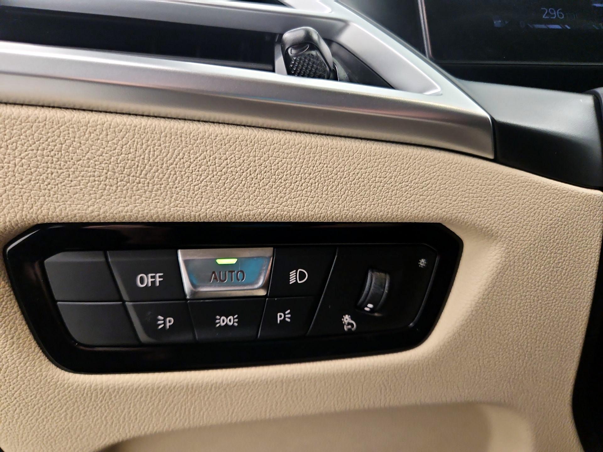 Thumbnail: 2025 BMW 3 Series - 13