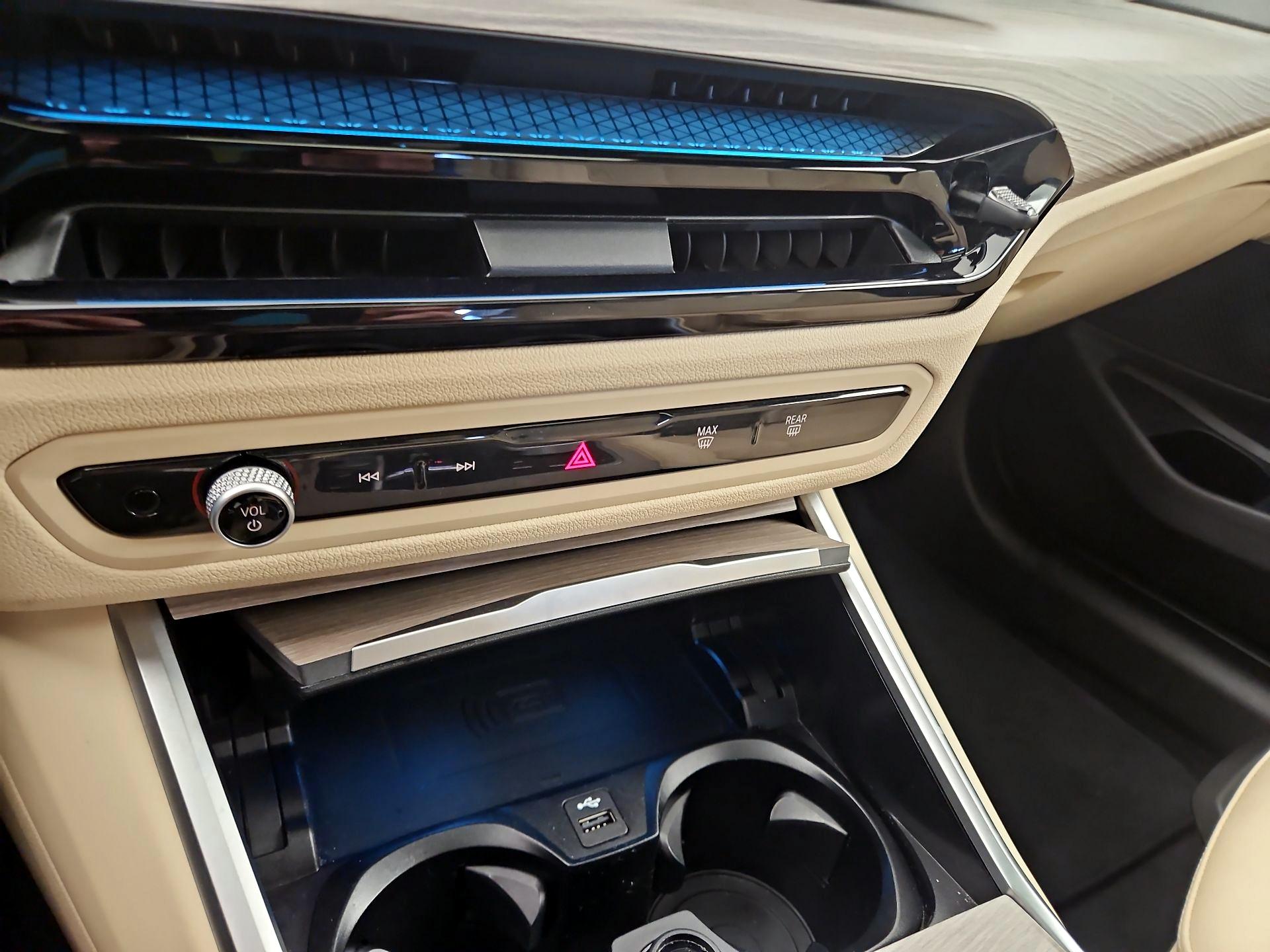 Thumbnail: 2025 BMW 3 Series - 16