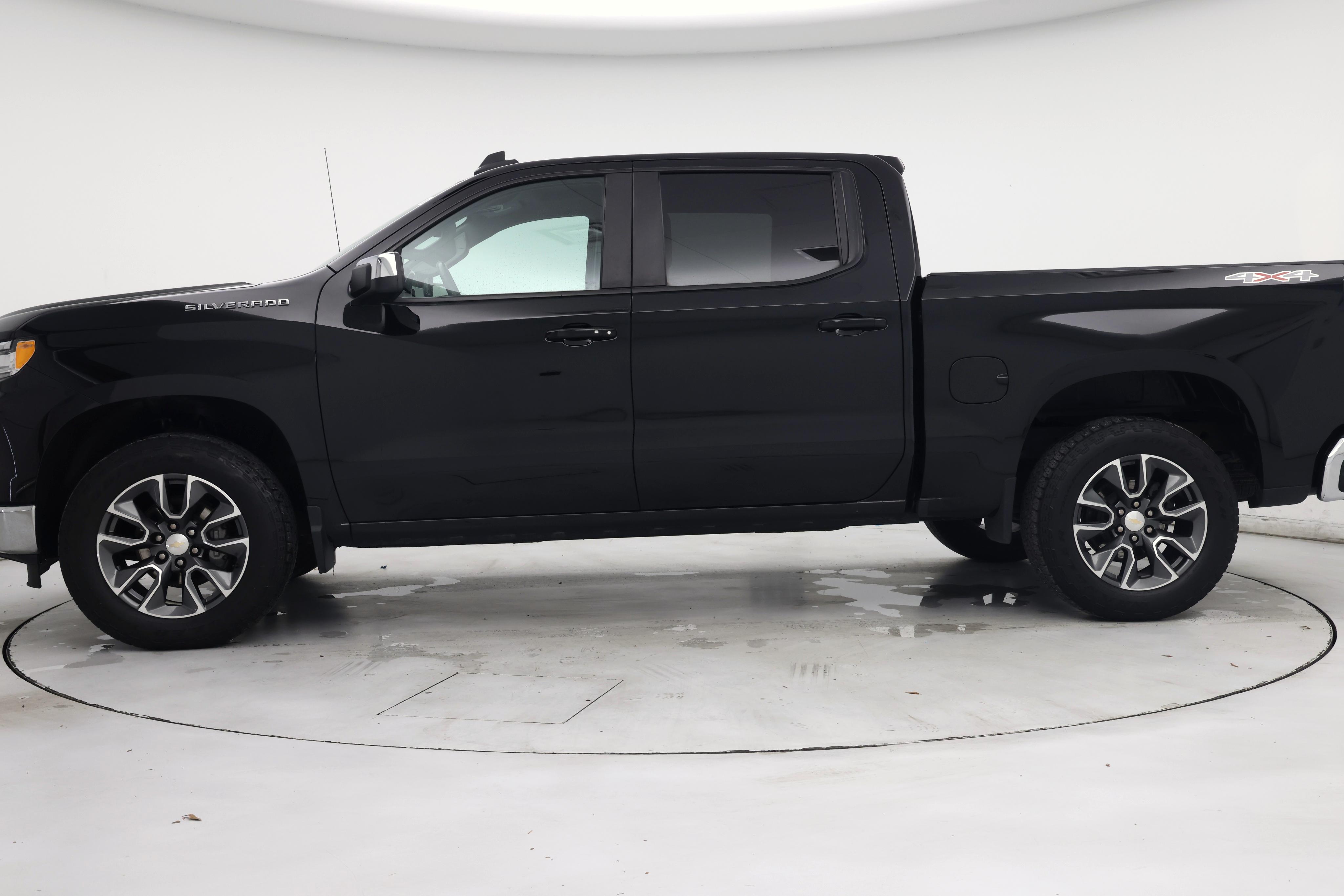 Thumbnail: 2023 Chevrolet Silverado 1500 - 3