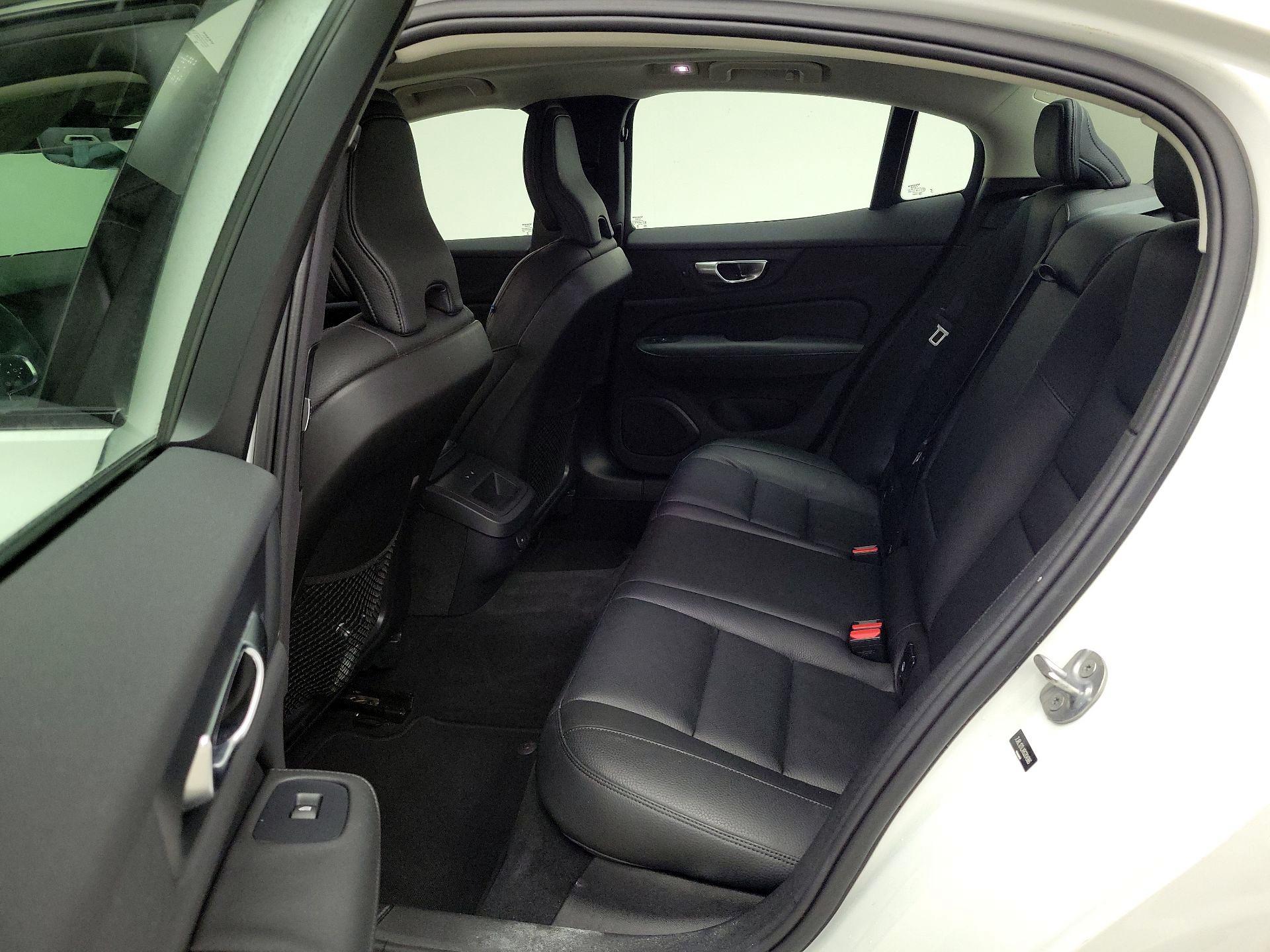 Thumbnail: 2024 Volvo S60 - 20