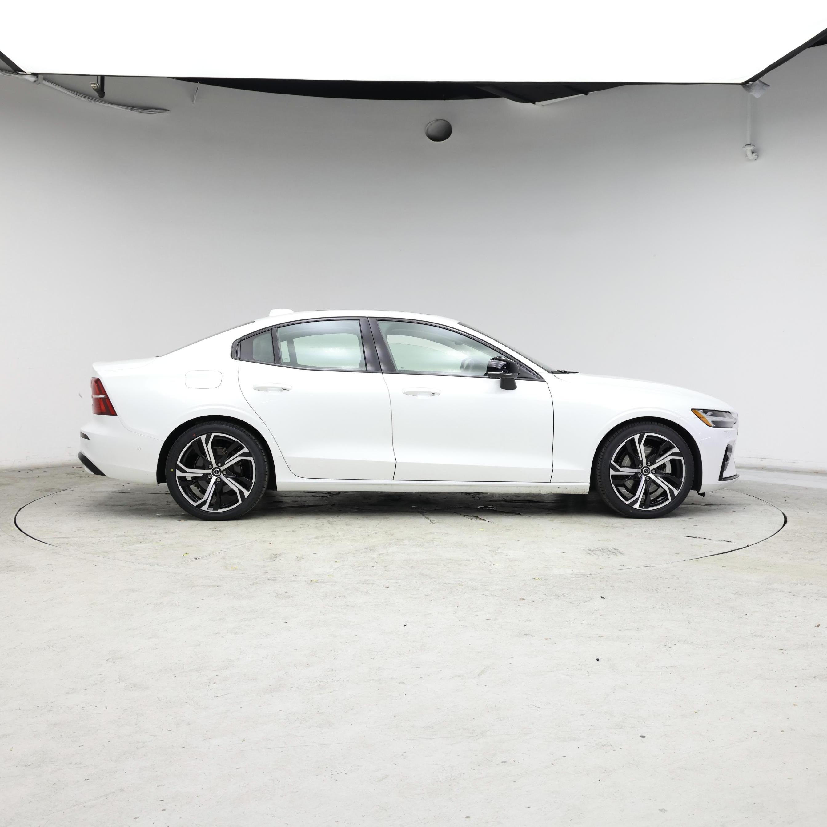 Thumbnail: 2024 Volvo S60 - 7