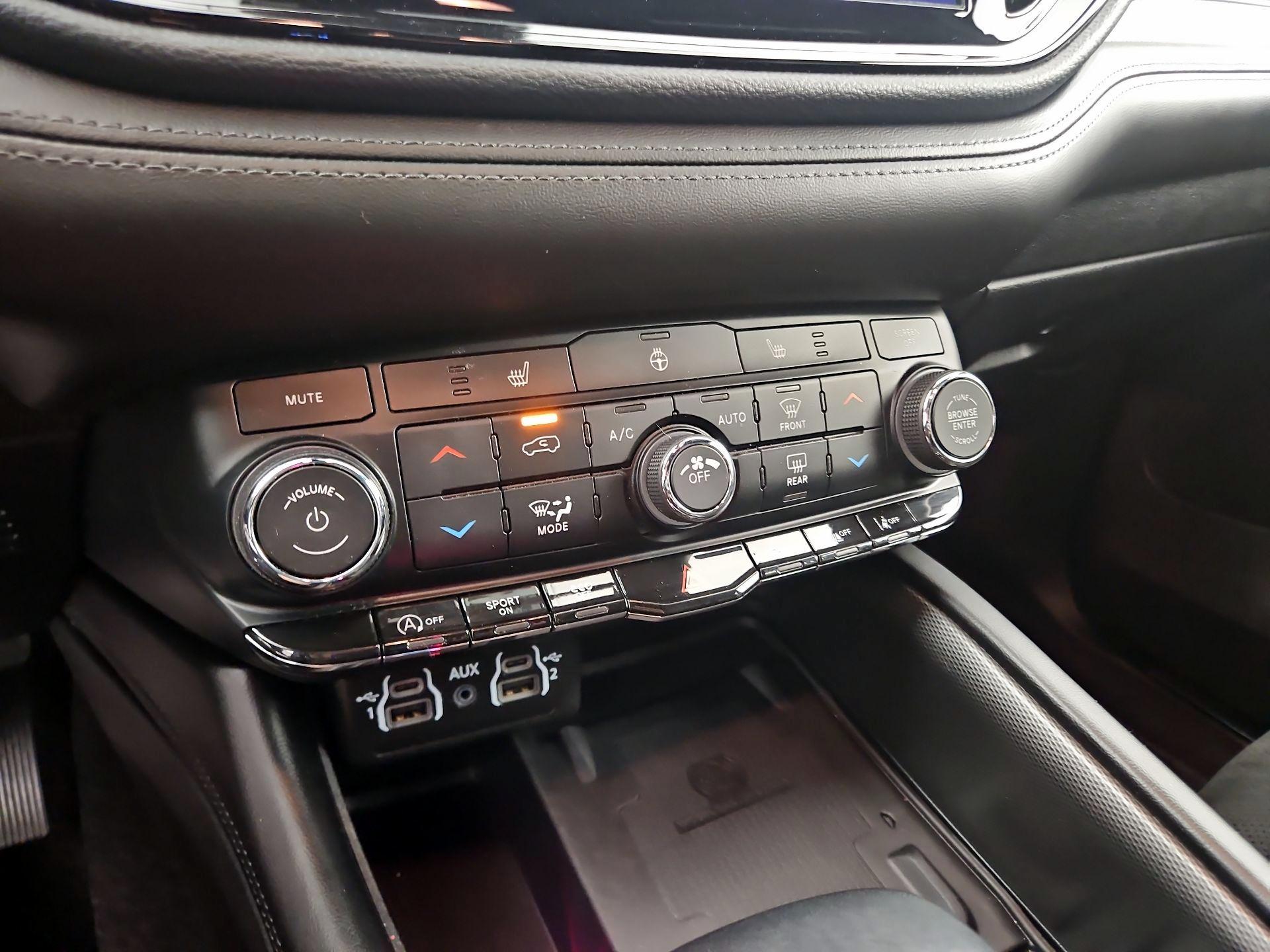 Thumbnail: 2022 Dodge Durango - 17