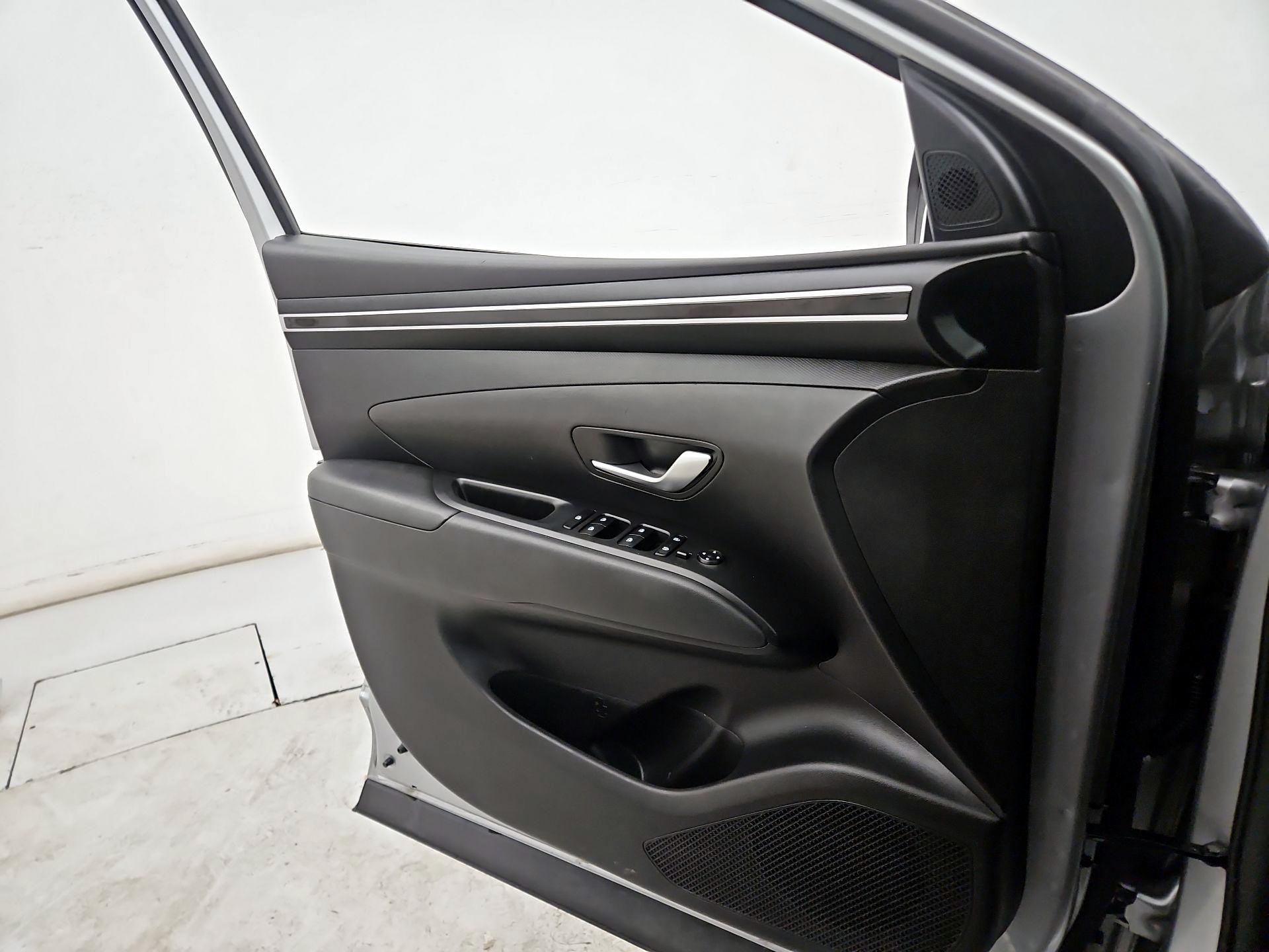 Thumbnail: 2023 Hyundai Tucson - 12