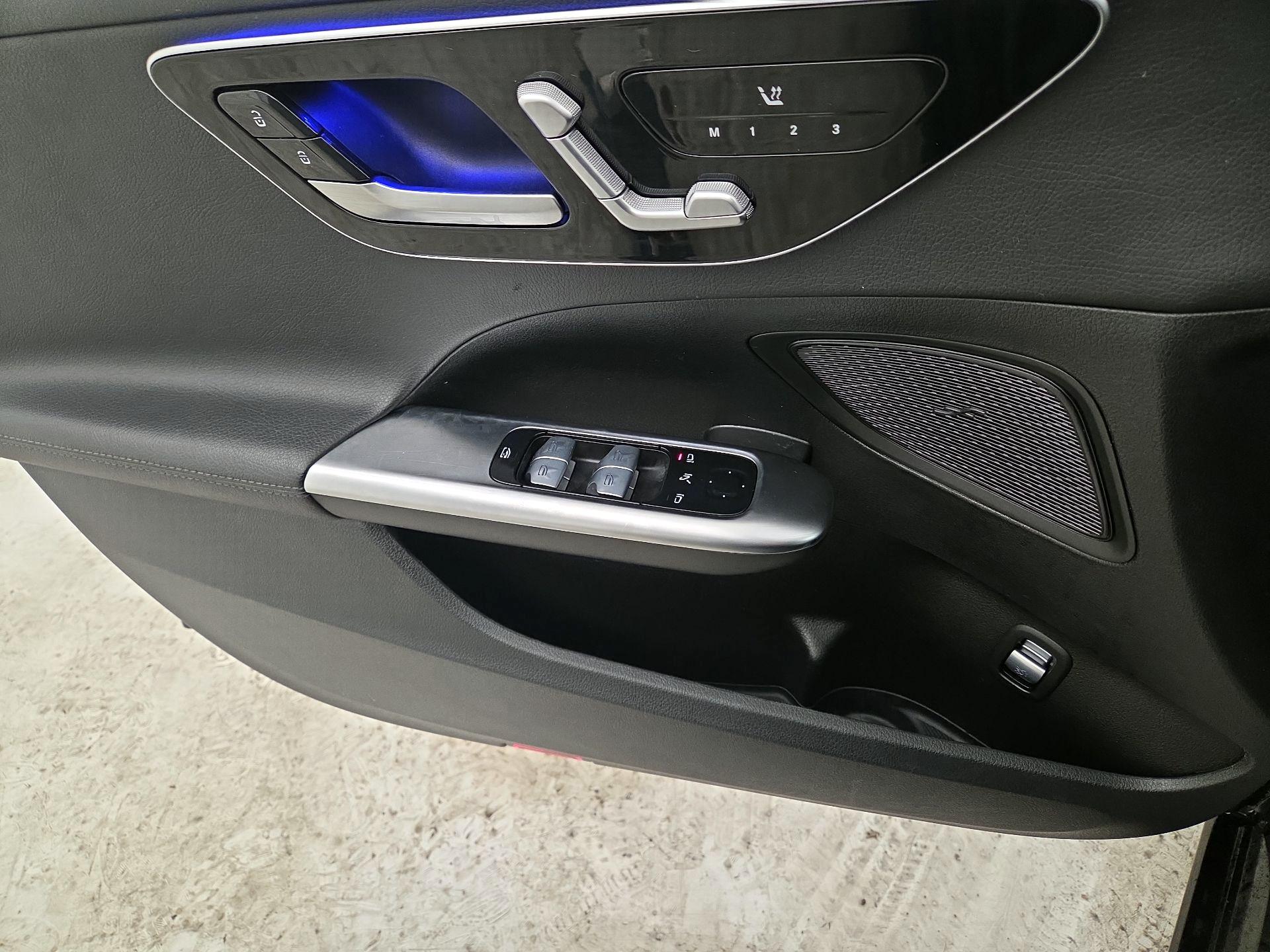 Thumbnail: 2023 Mercedes-Benz C-Class - 12