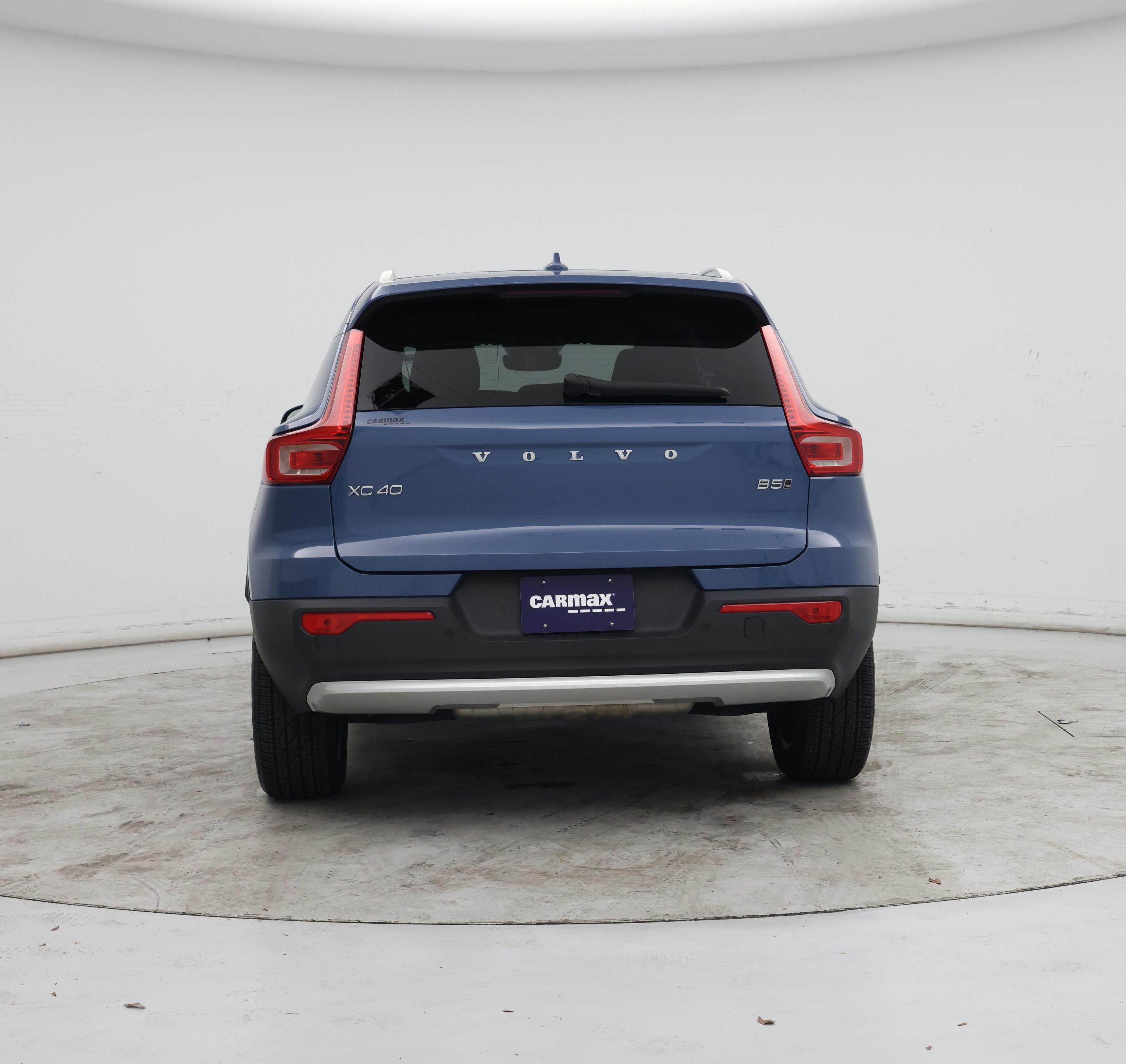 Thumbnail: 2023 Volvo XC40 - 6