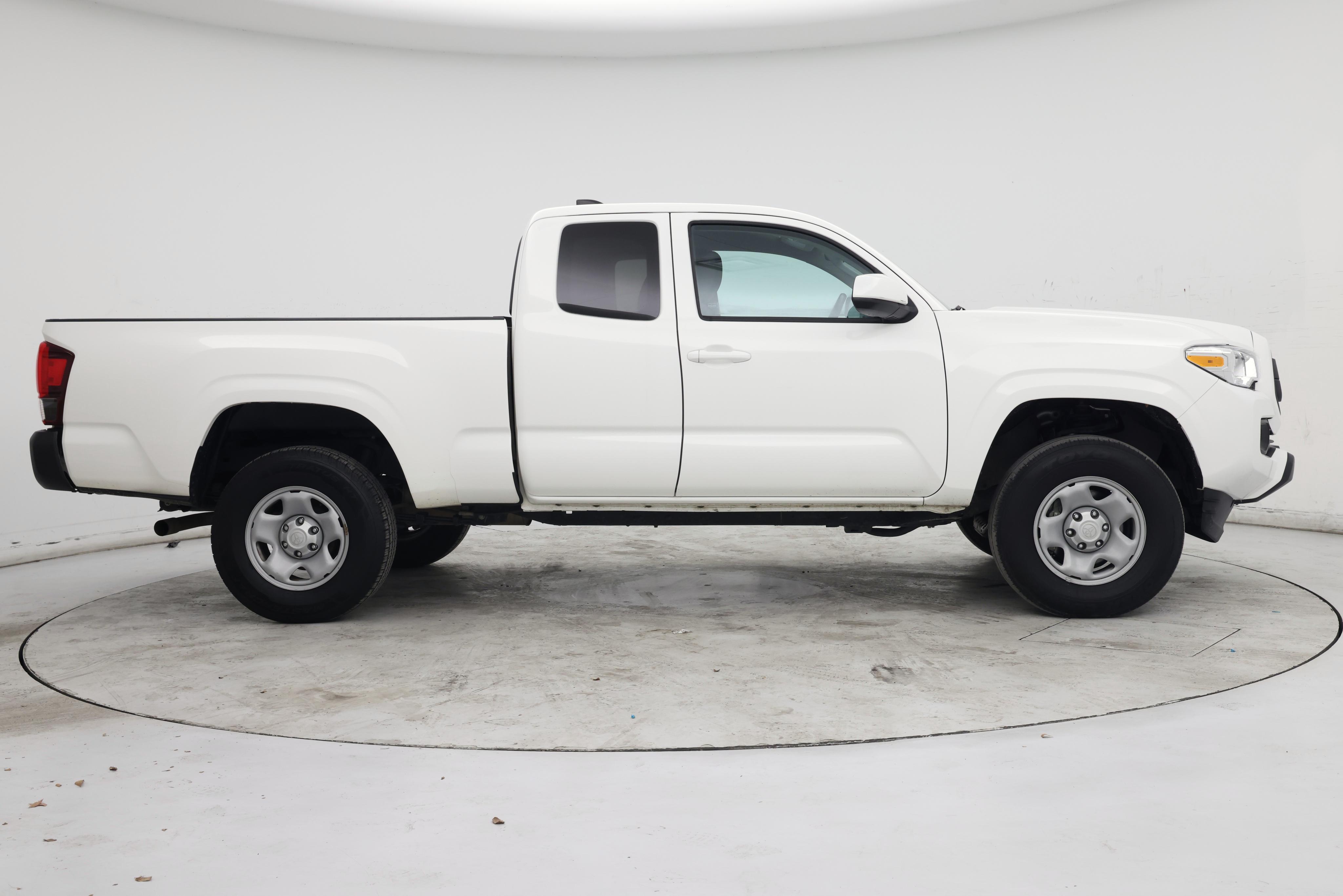 Thumbnail: 2023 Toyota Tacoma - 7