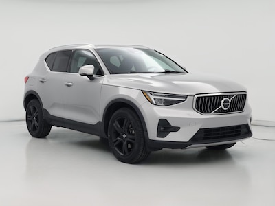 2023 Volvo XC40 B4 Plus Bright Theme