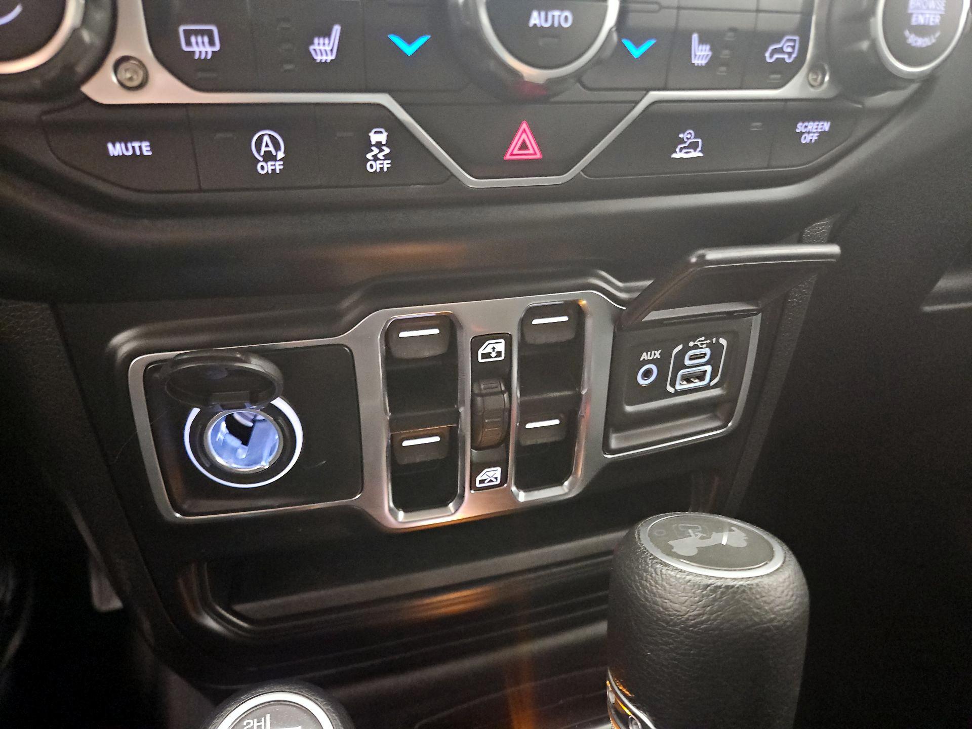 Thumbnail: 2022 Jeep Wrangler - 19