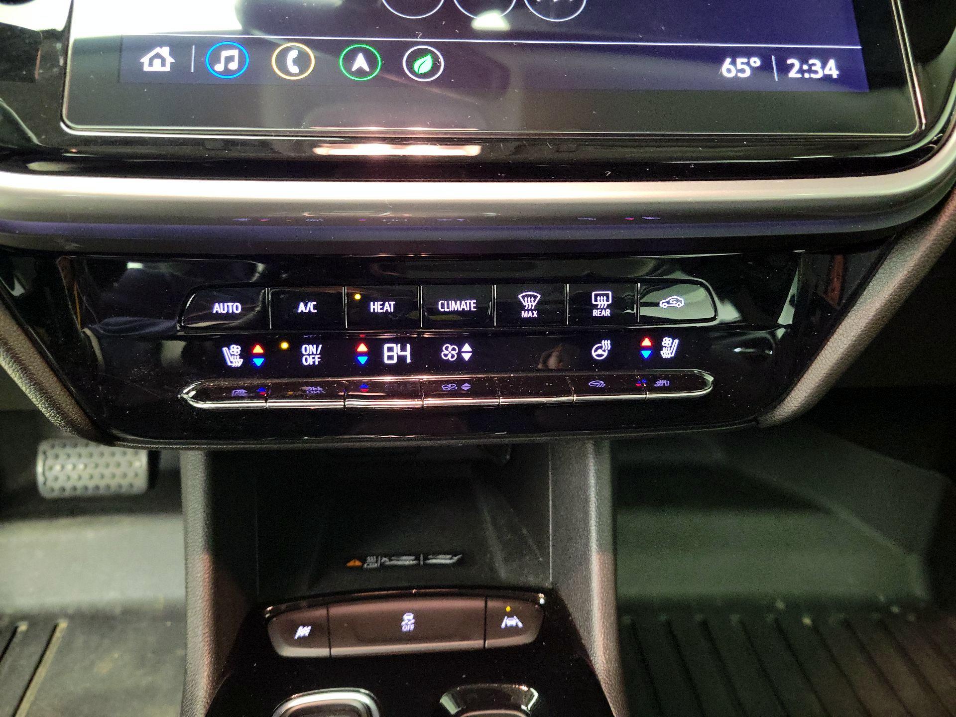 Thumbnail: 2023 Chevrolet Bolt EUV - 17