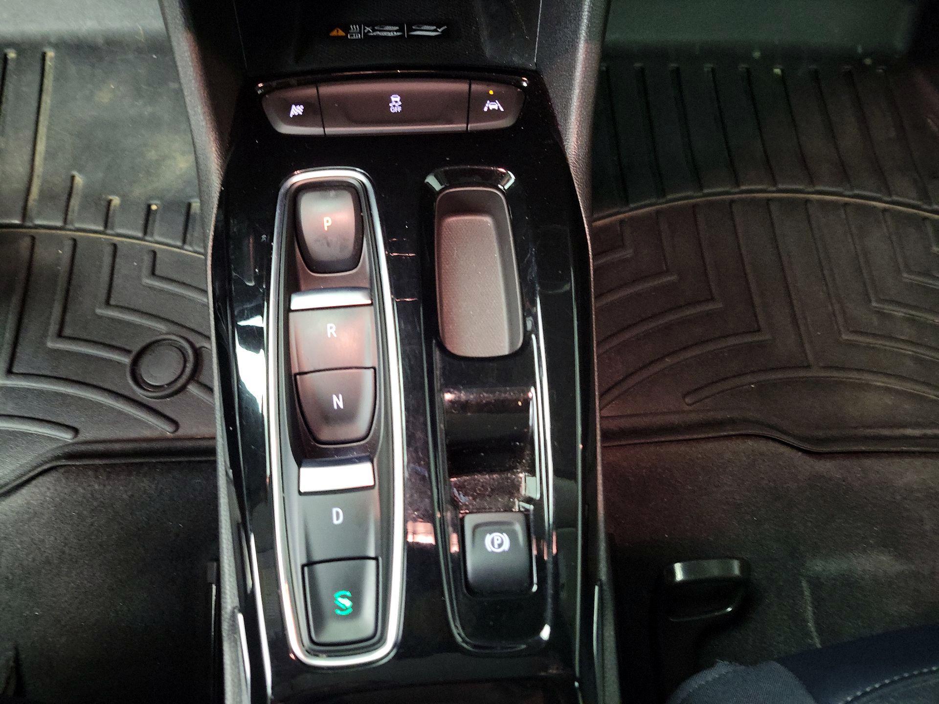 Thumbnail: 2023 Chevrolet Bolt EUV - 18