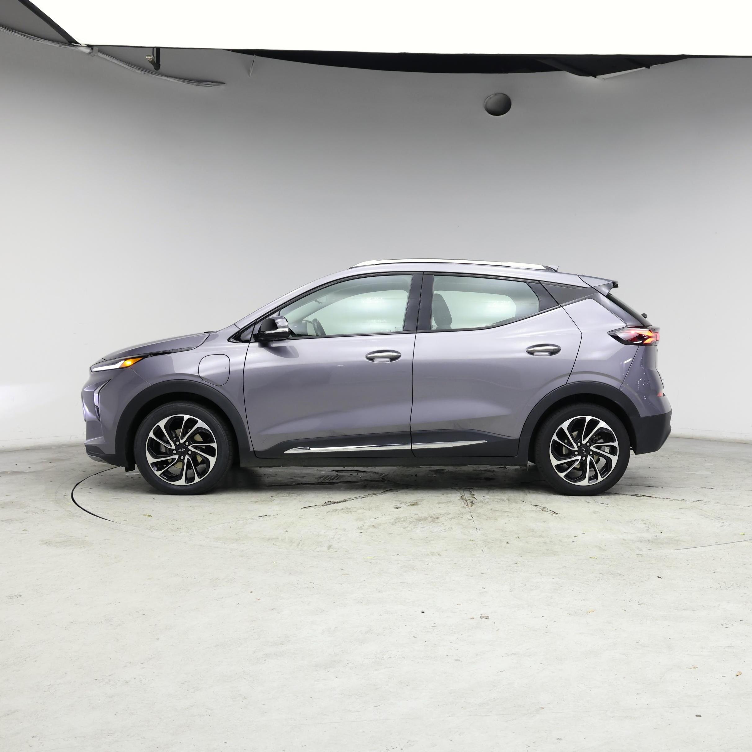 Thumbnail: 2023 Chevrolet Bolt EUV - 3