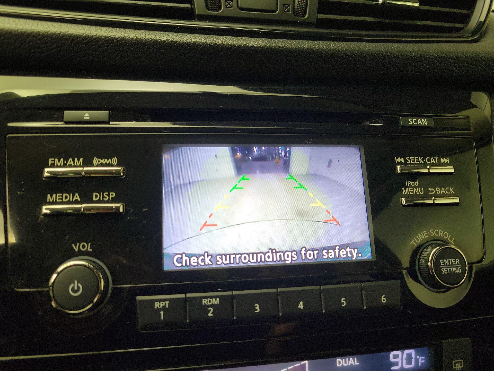 Thumbnail: 2017 Nissan Rogue - 14