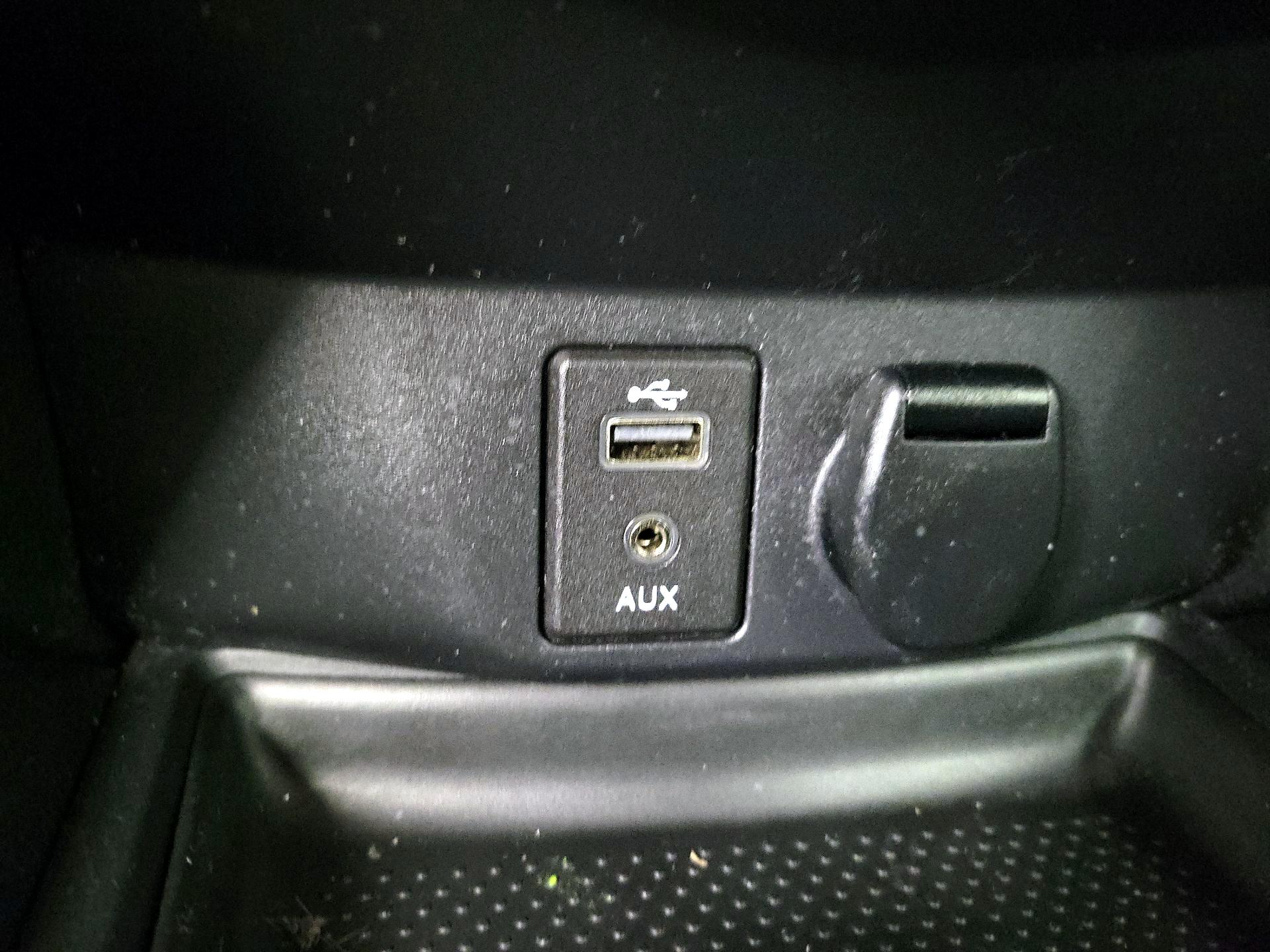 Thumbnail: 2017 Nissan Rogue - 18