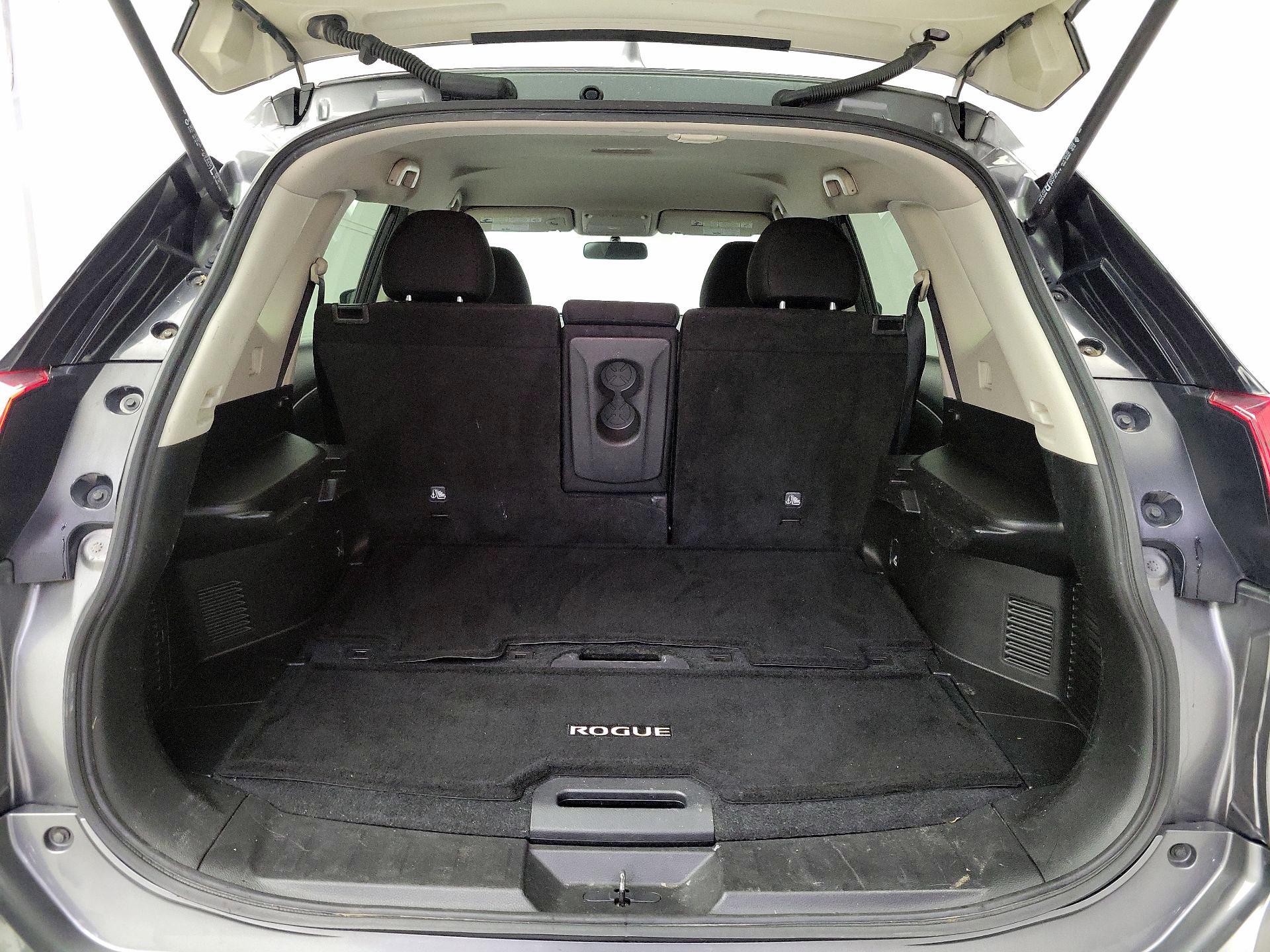 Thumbnail: 2017 Nissan Rogue - 20