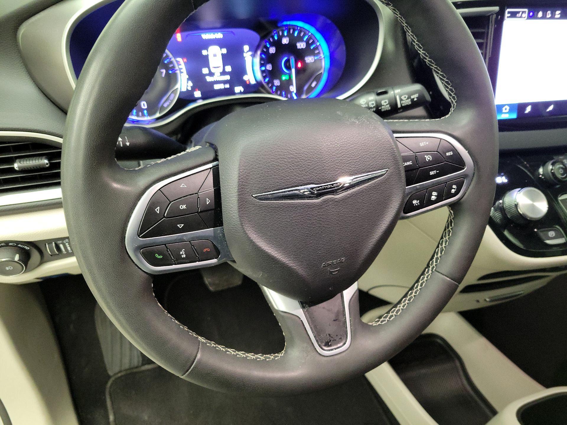 Thumbnail: 2024 Chrysler Pacifica - 10