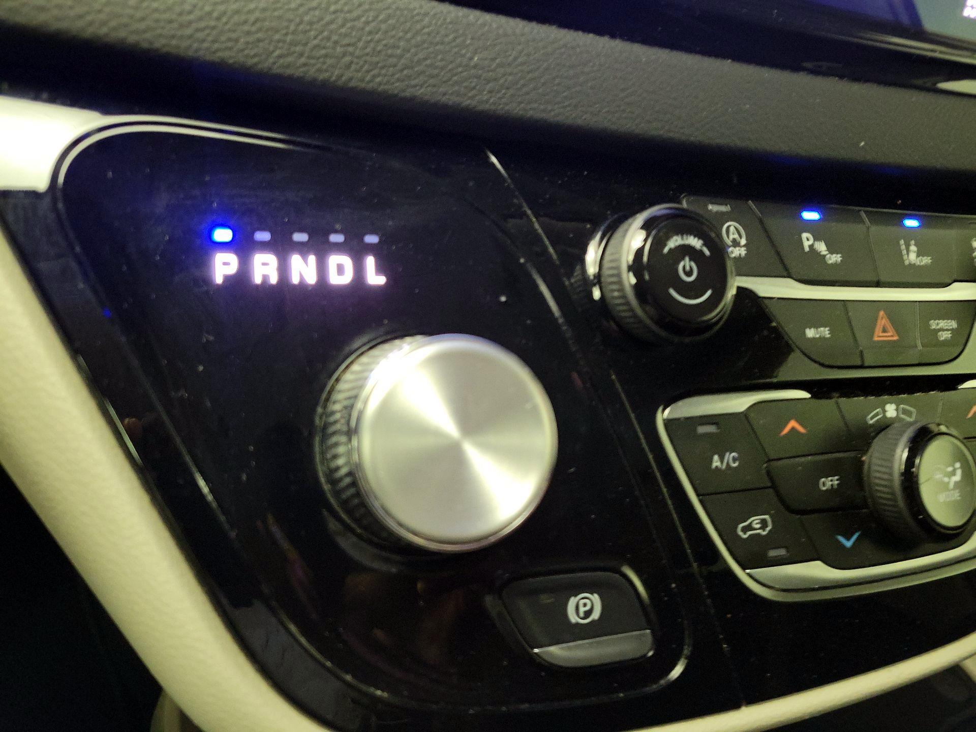 Thumbnail: 2024 Chrysler Pacifica - 17