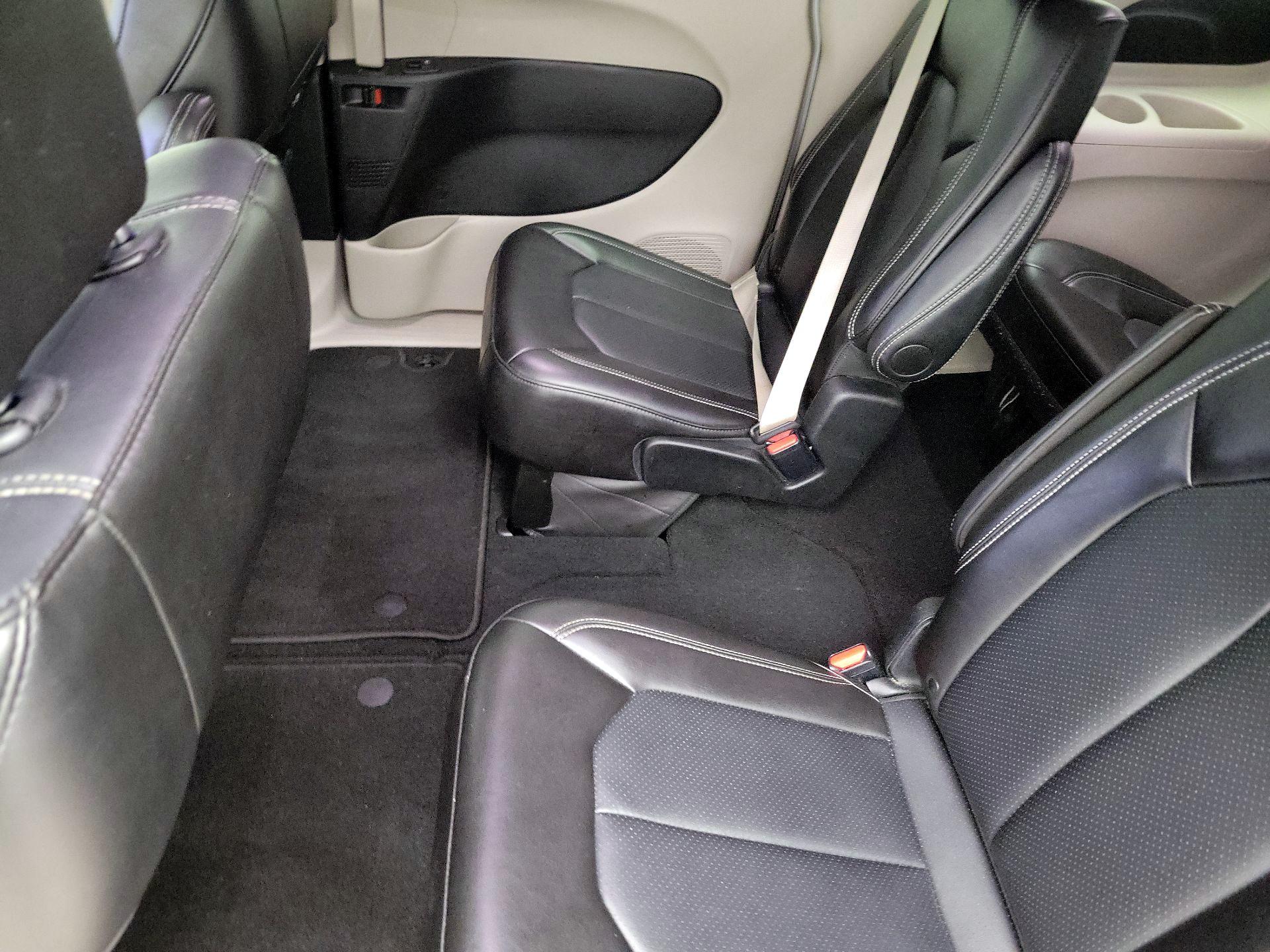 Thumbnail: 2024 Chrysler Pacifica - 19