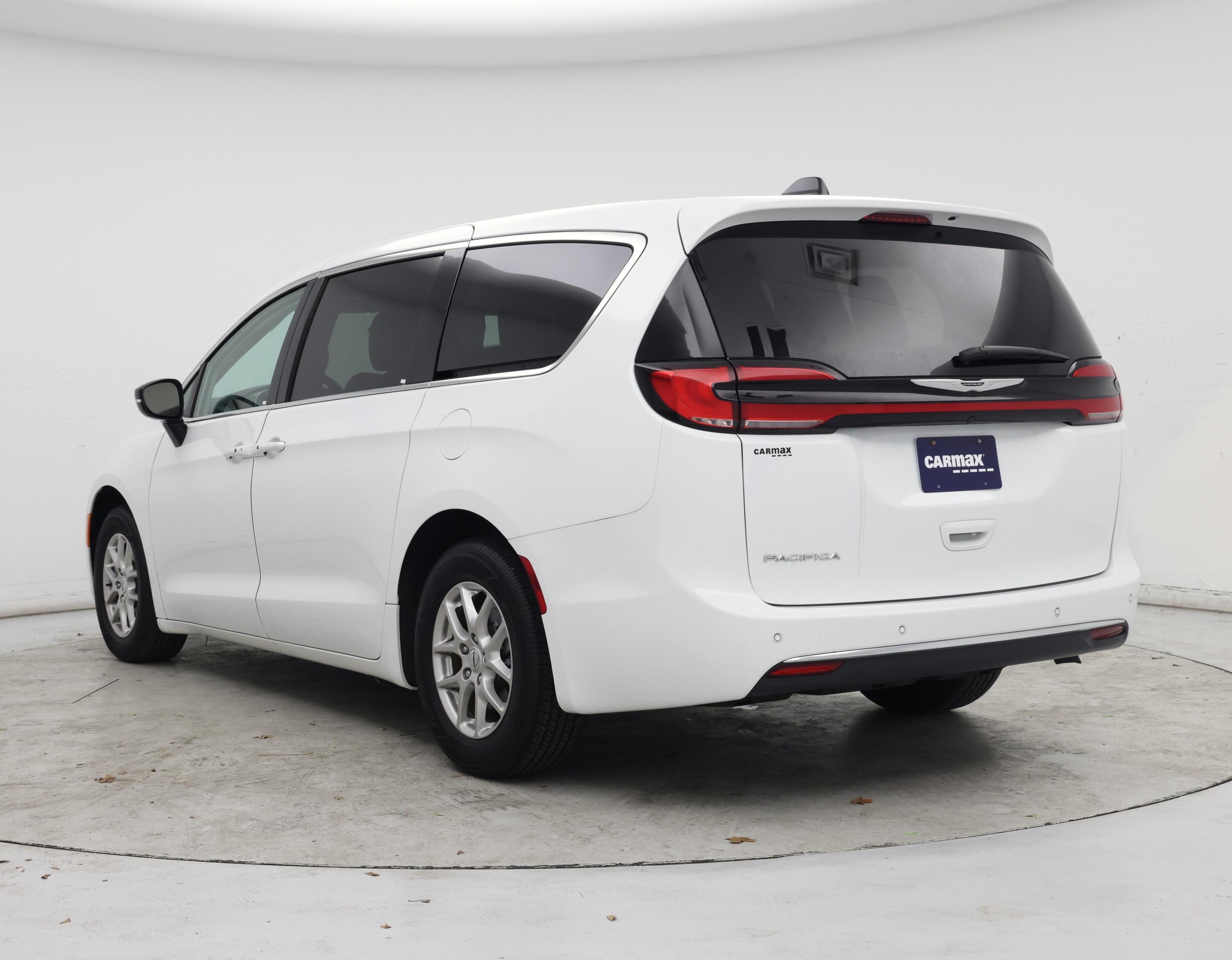 Thumbnail: 2024 Chrysler Pacifica - 2