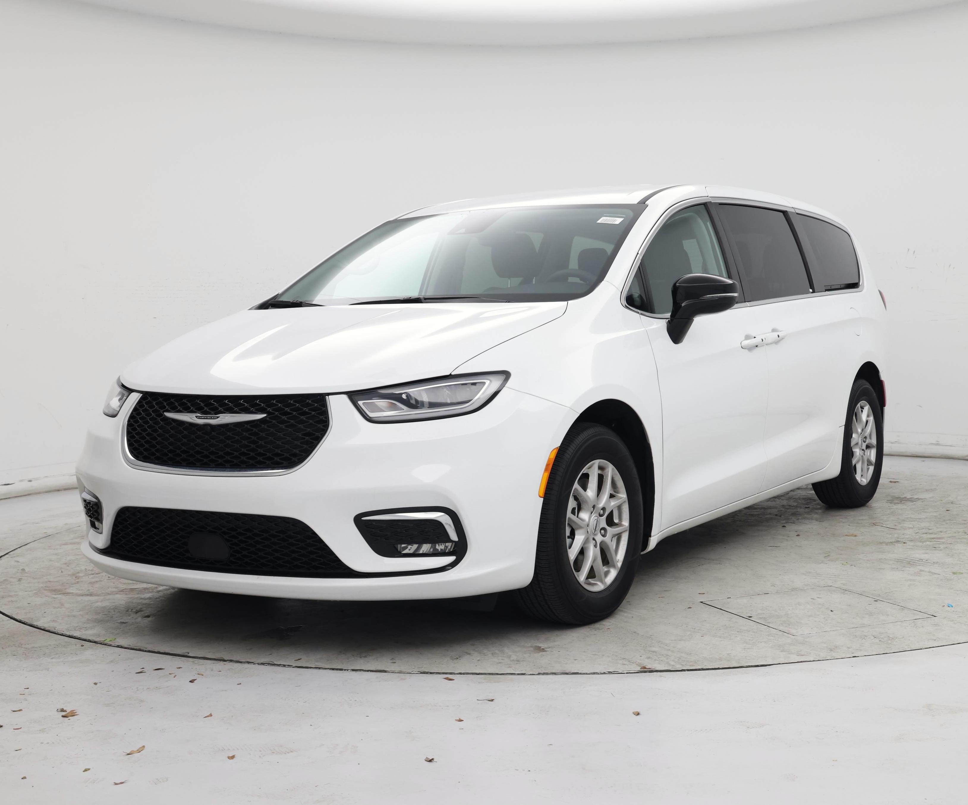 Thumbnail: 2024 Chrysler Pacifica - 4