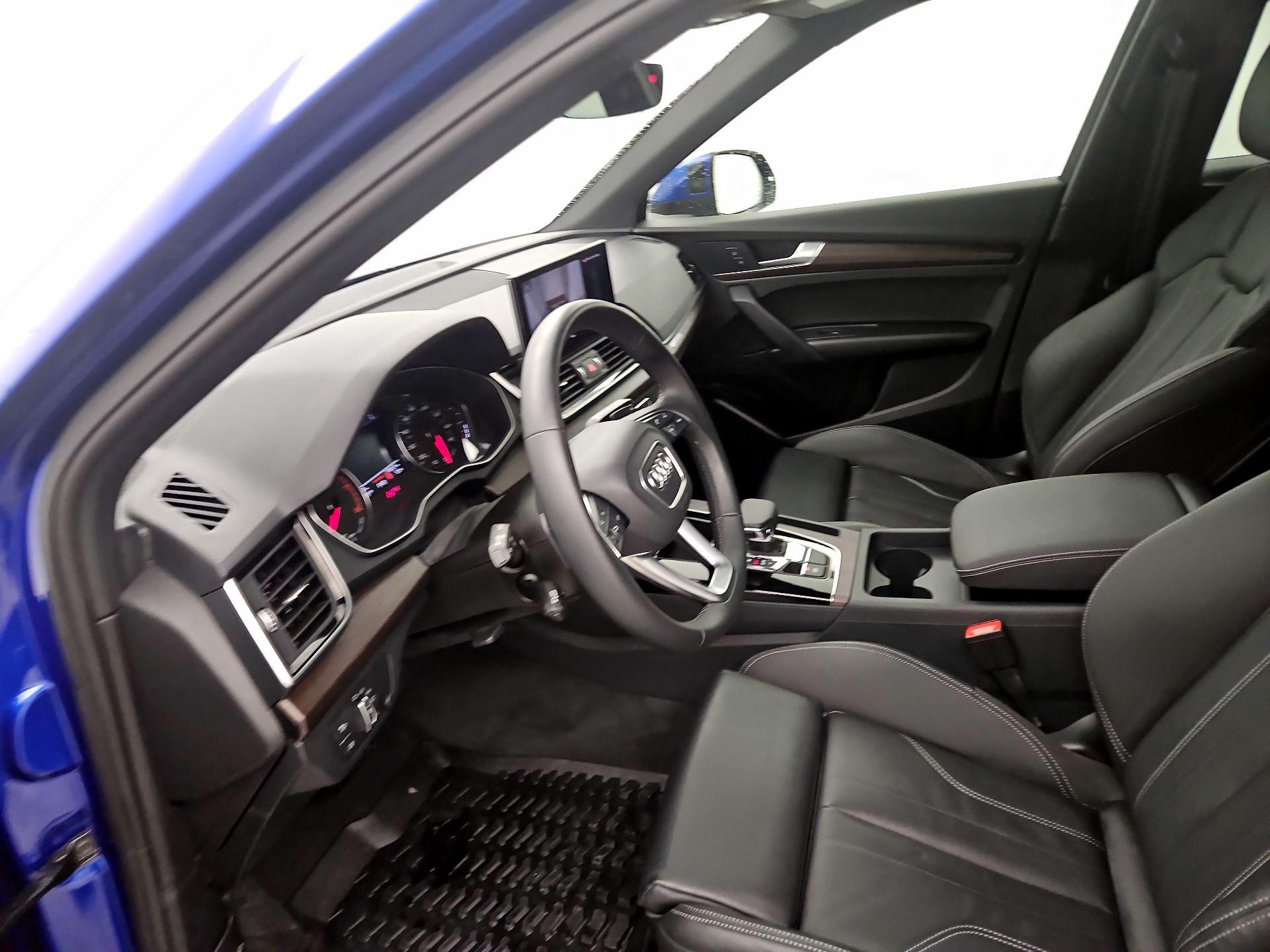 Thumbnail: 2024 Audi Q5 - 11