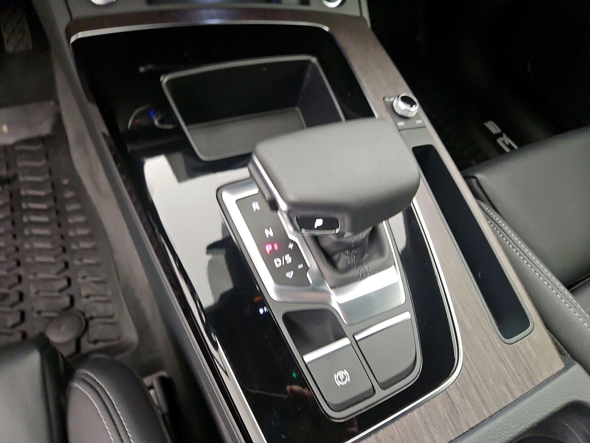 Thumbnail: 2024 Audi Q5 - 17