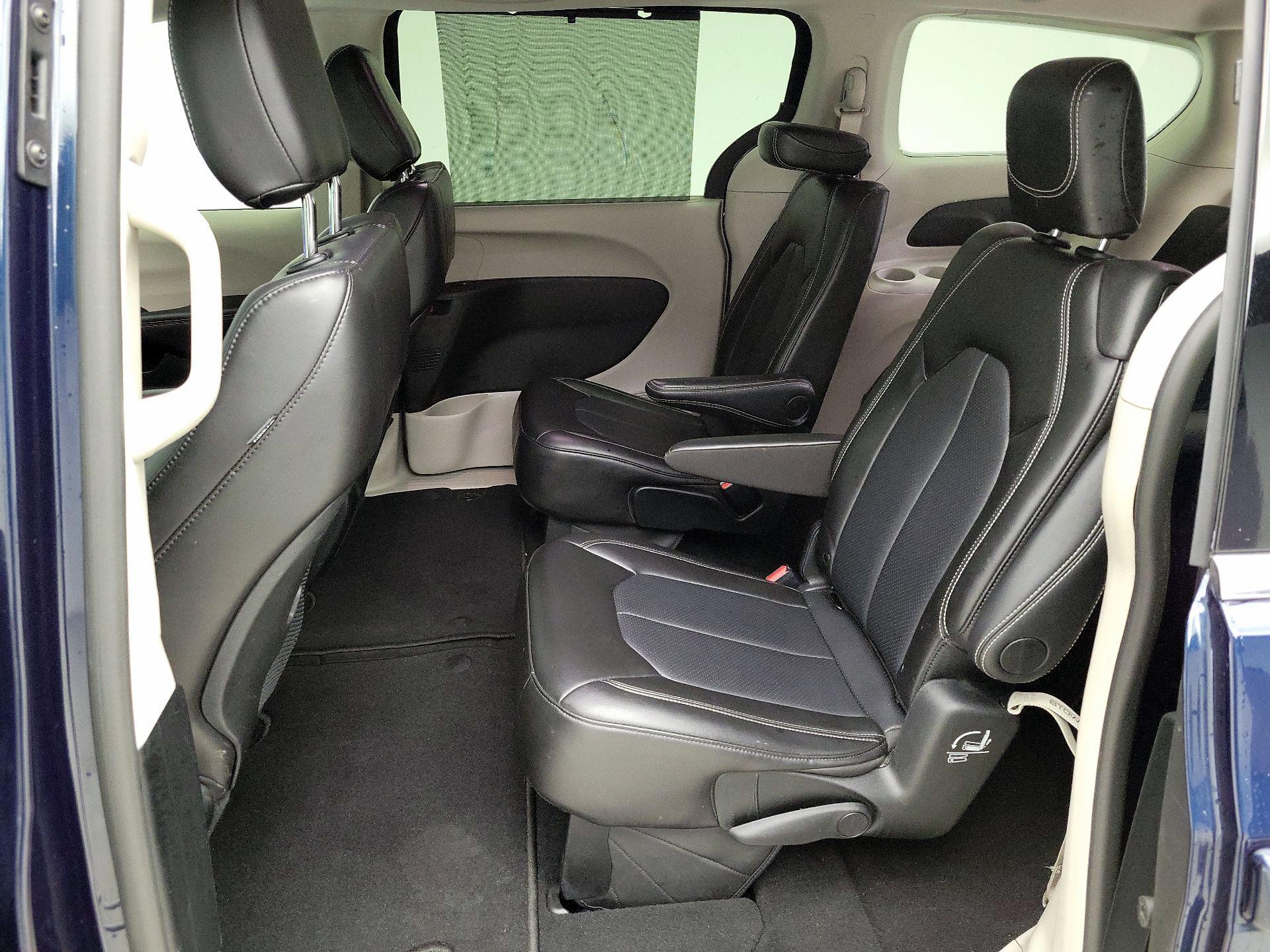 Thumbnail: 2024 Chrysler Pacifica - 19