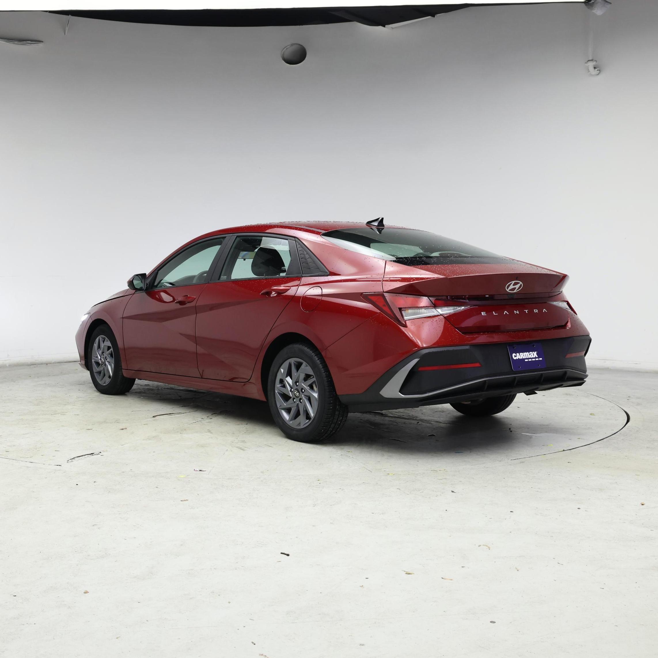 Thumbnail: 2024 Hyundai Elantra - 2