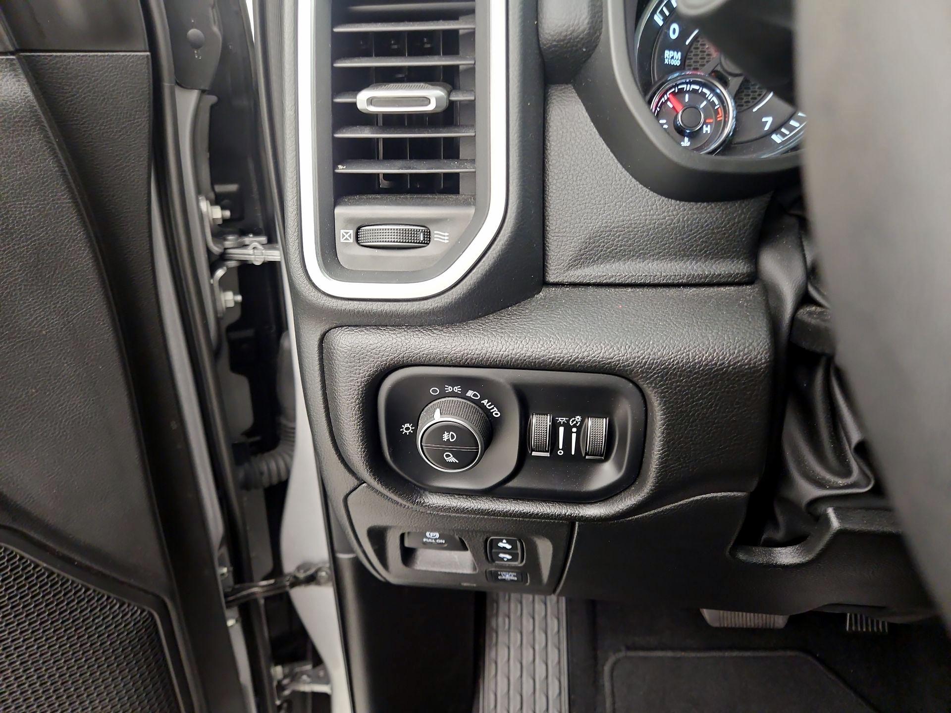 Thumbnail: 2025 RAM 1500 - 13