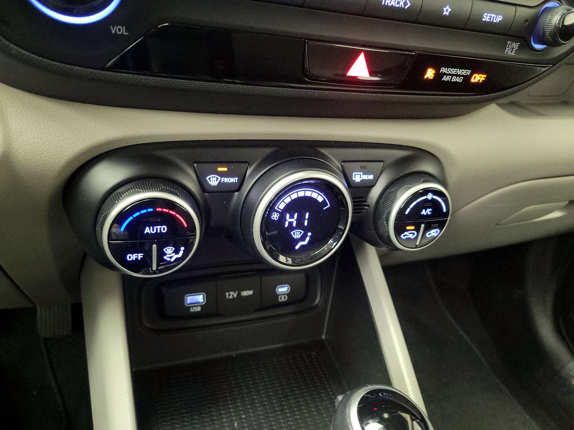 Thumbnail: 2024 Hyundai Venue - 15