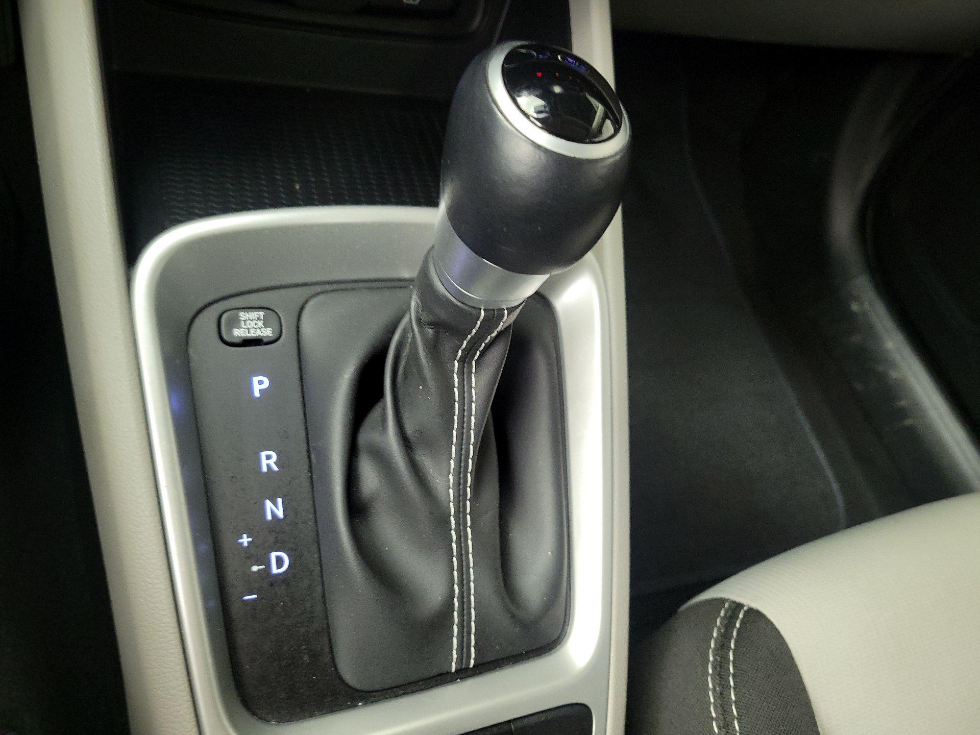 Thumbnail: 2024 Hyundai Venue - 16