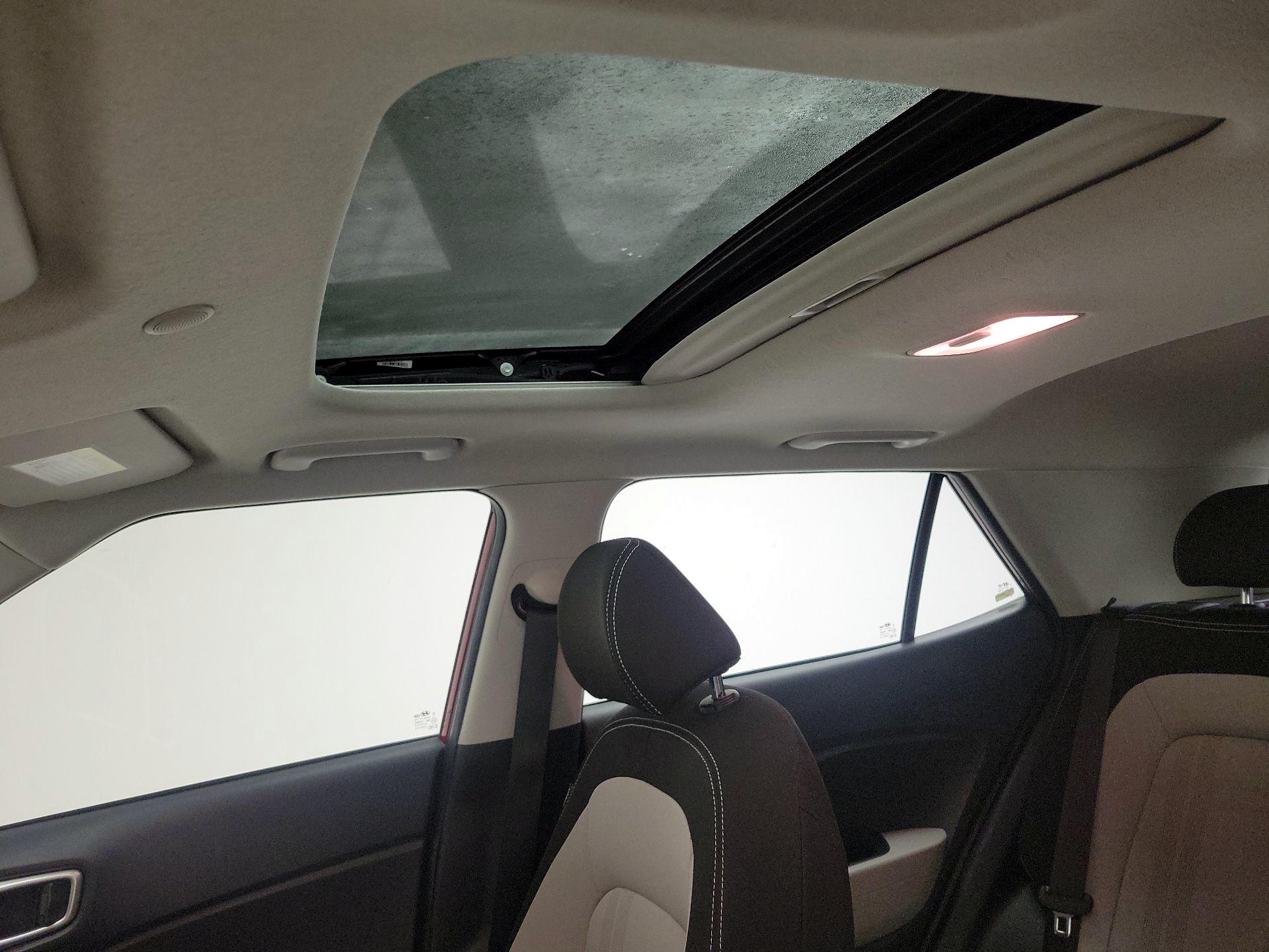 Thumbnail: 2024 Hyundai Venue - 18