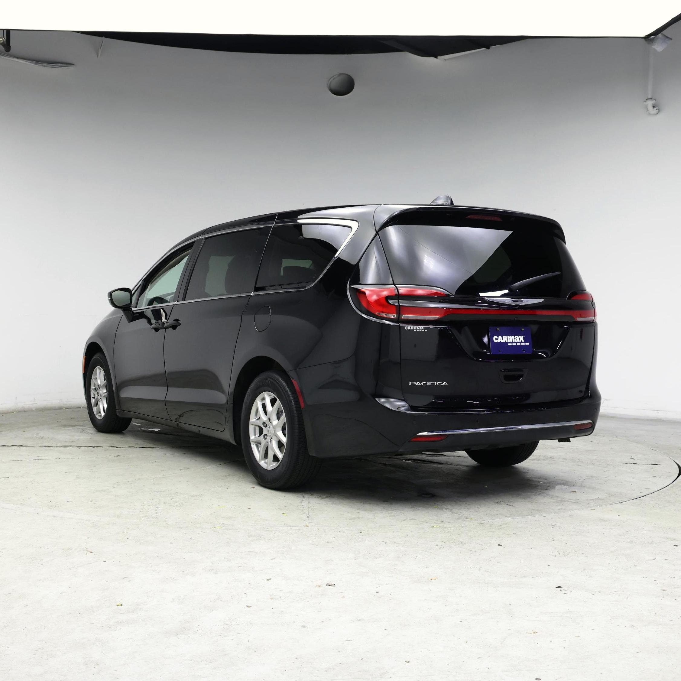 Thumbnail: 2024 Chrysler Pacifica - 2