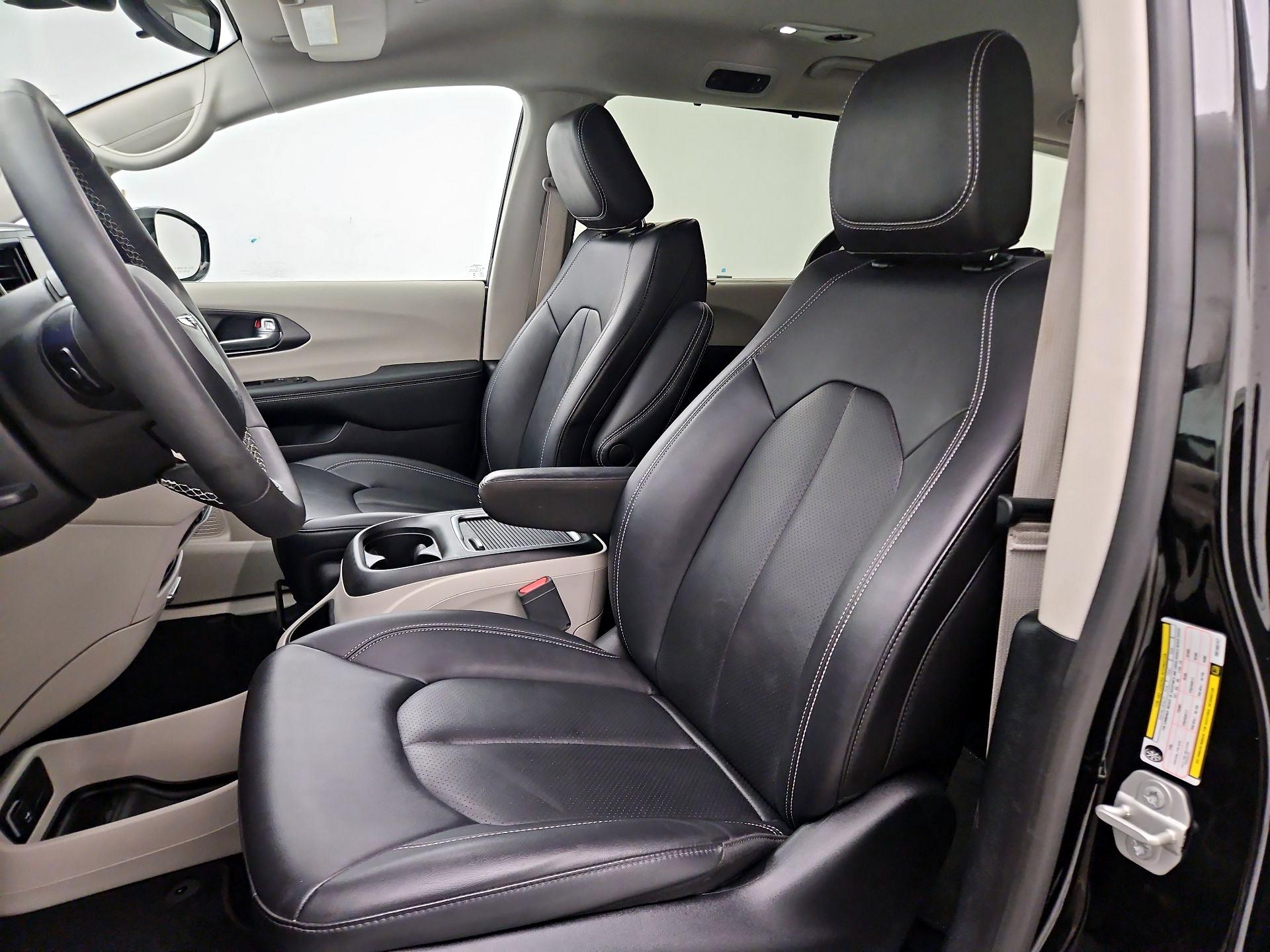 Thumbnail: 2024 Chrysler Pacifica - 11