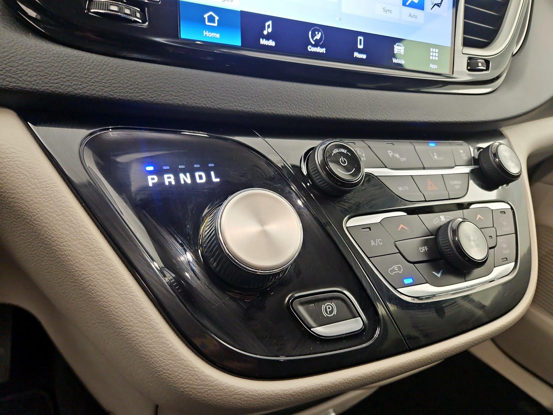 Thumbnail: 2024 Chrysler Pacifica - 17