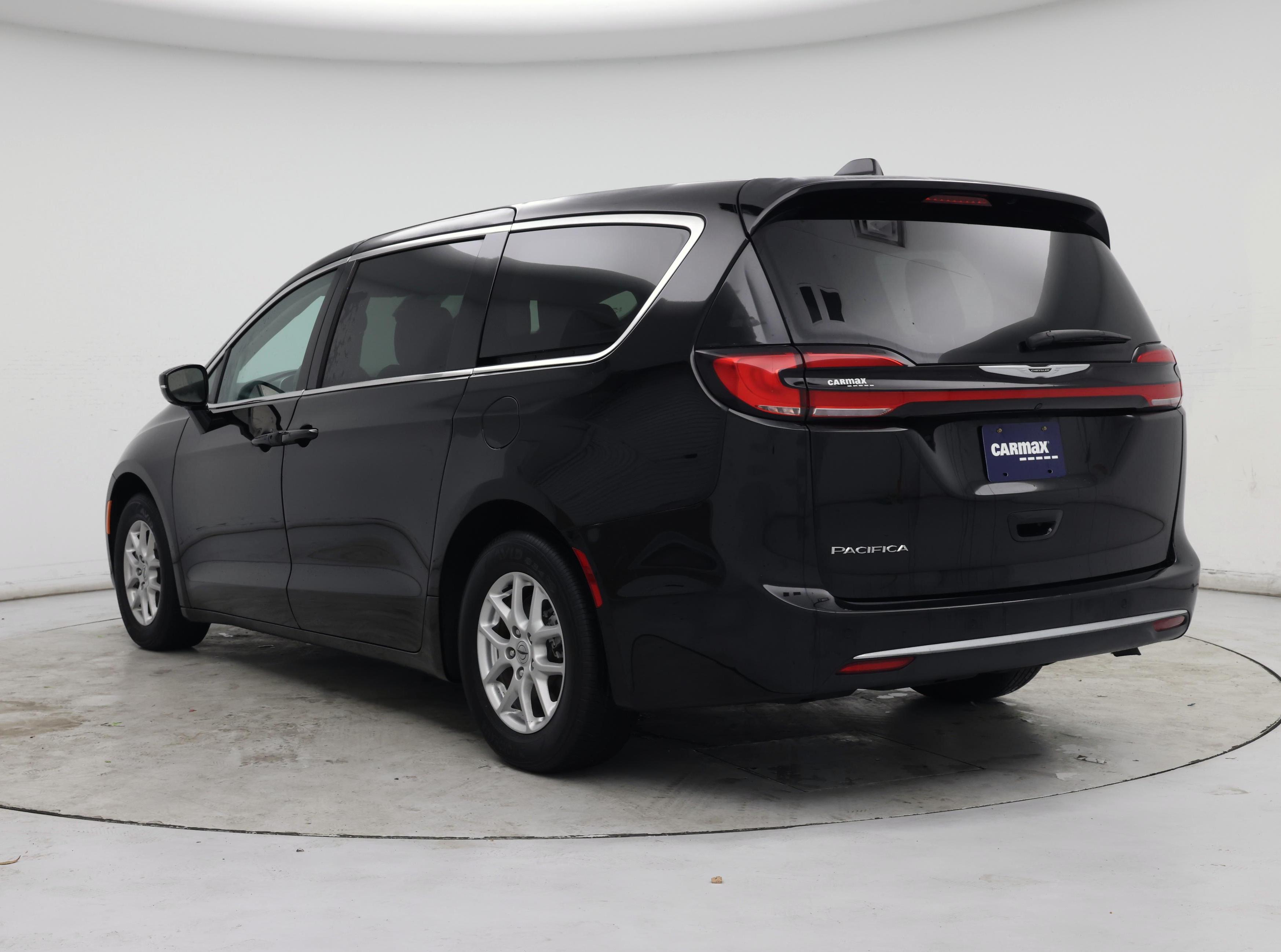 Thumbnail: 2024 Chrysler Pacifica - 2