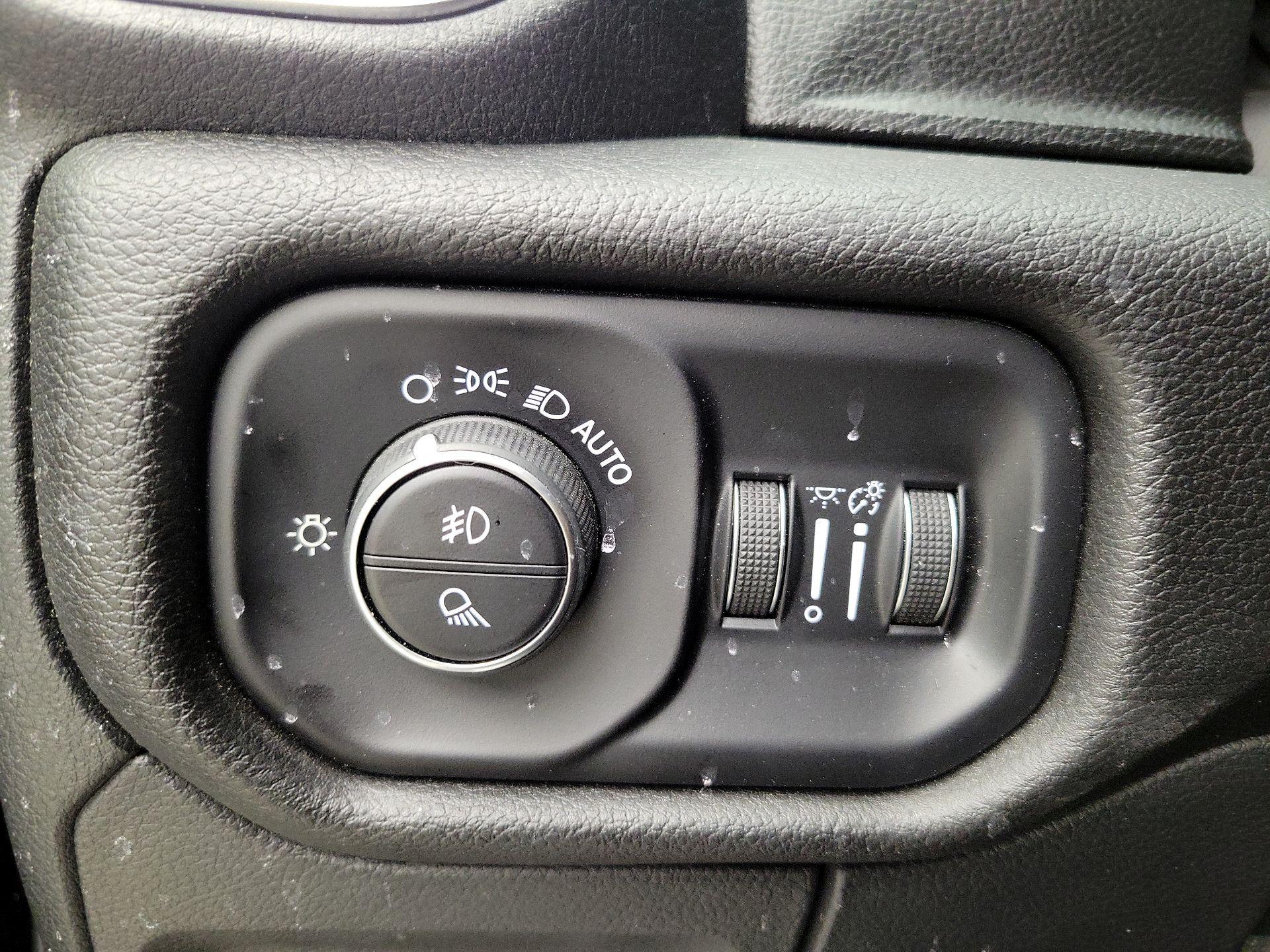 Thumbnail: 2025 RAM 1500 - 13