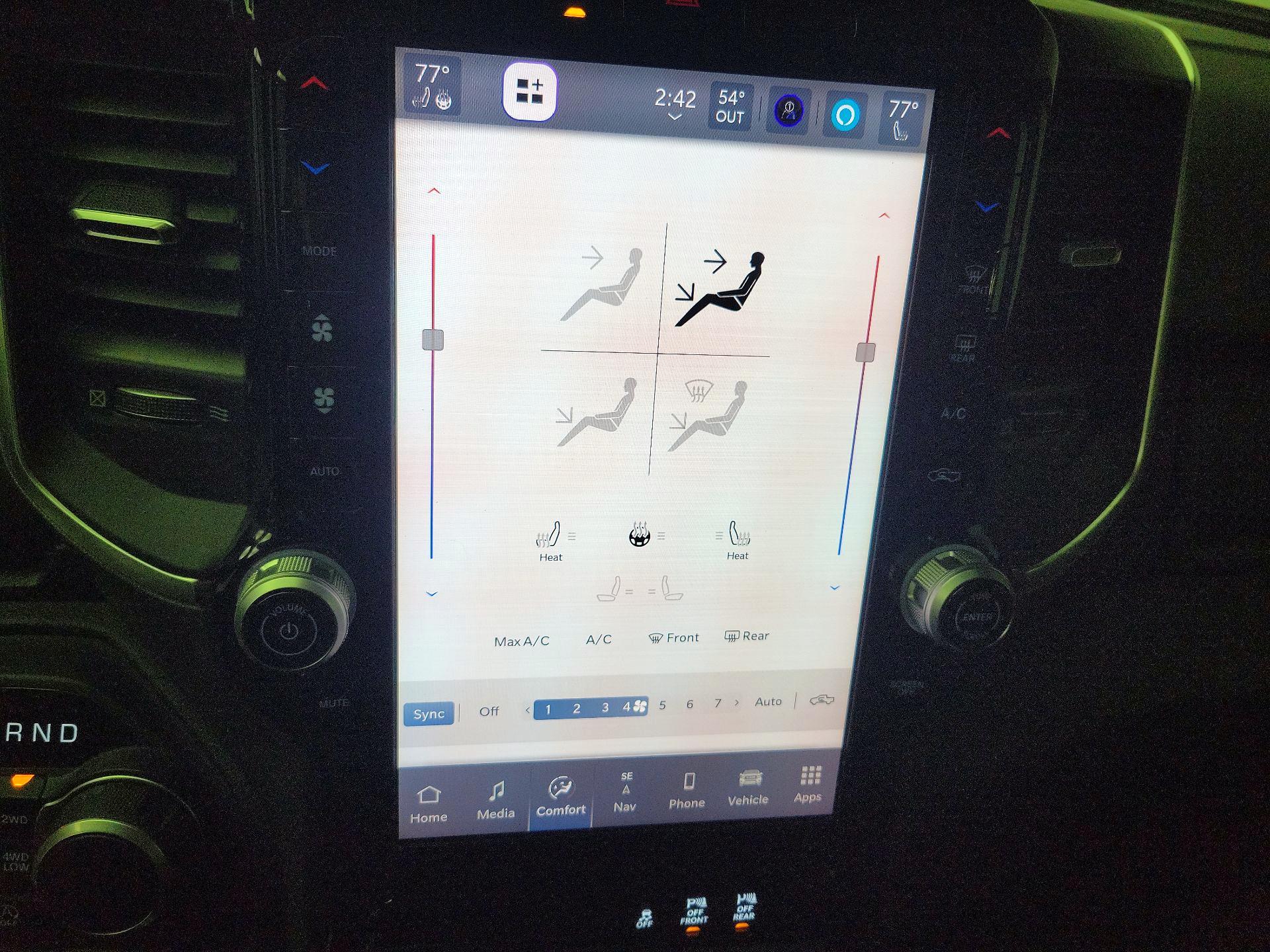 Thumbnail: 2025 RAM 1500 - 17