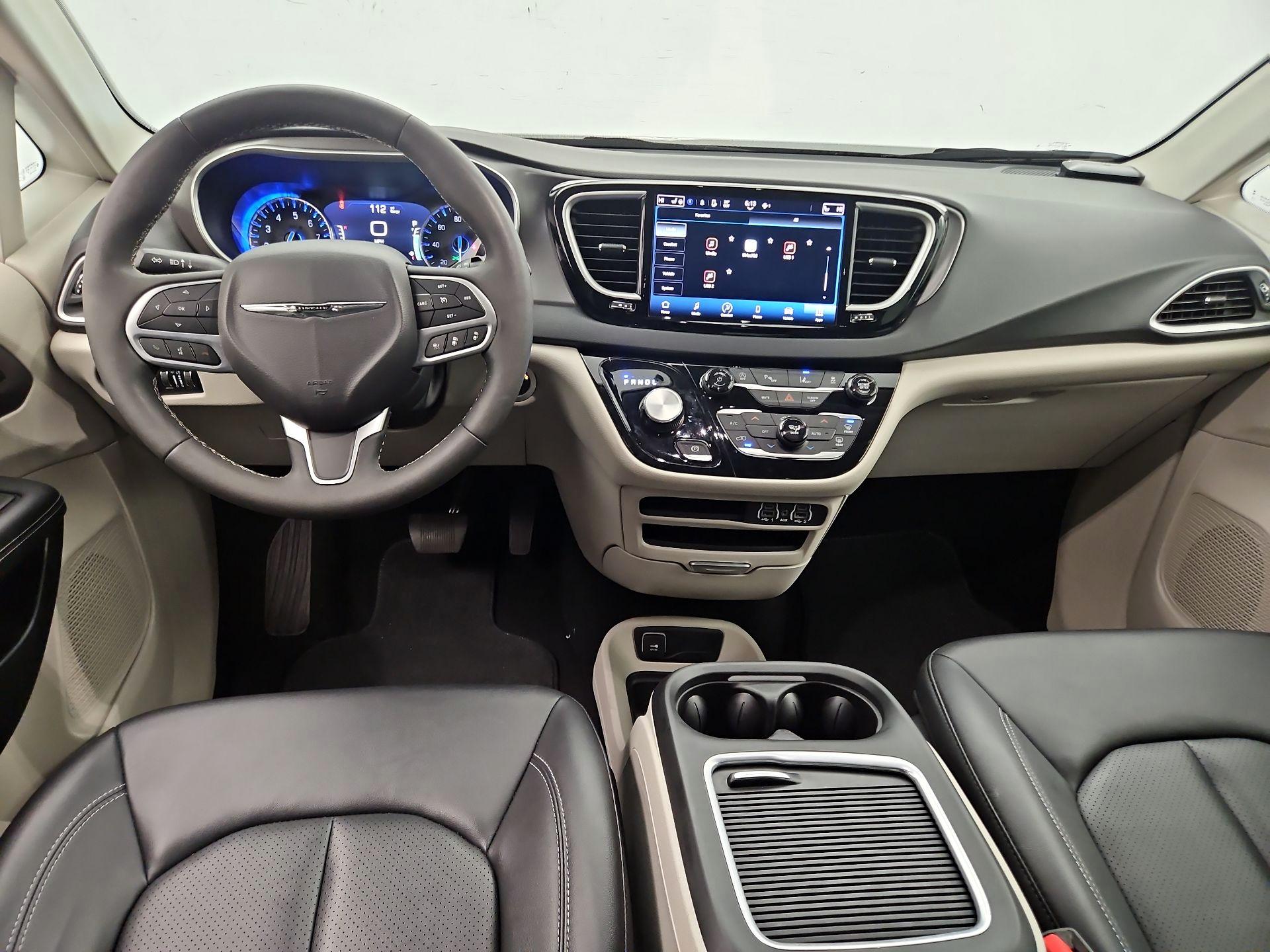 Thumbnail: 2024 Chrysler Pacifica - 9