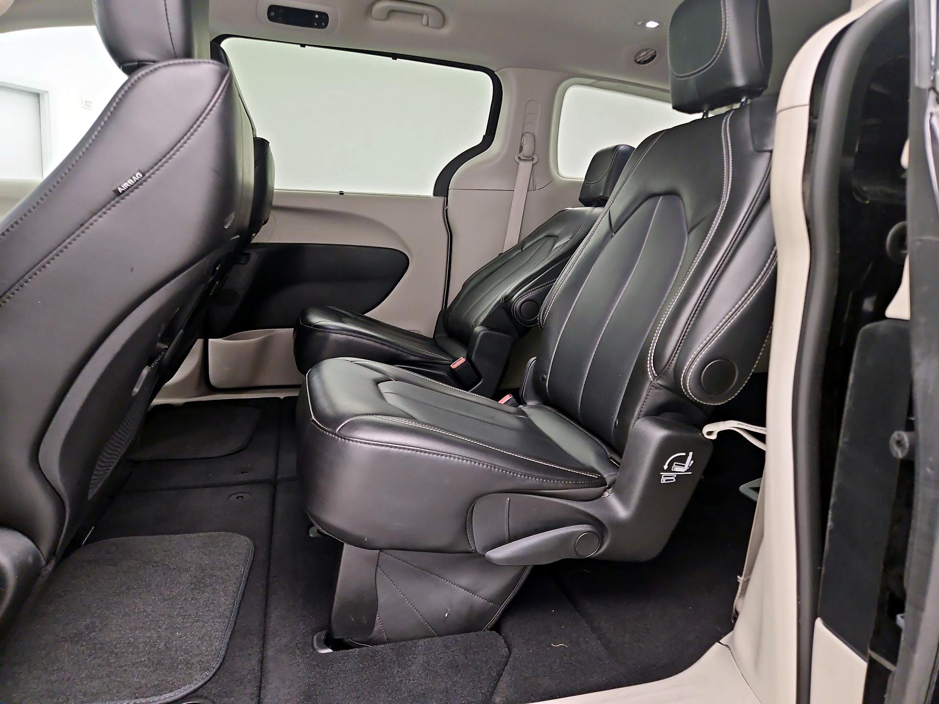 Thumbnail: 2024 Chrysler Pacifica - 19