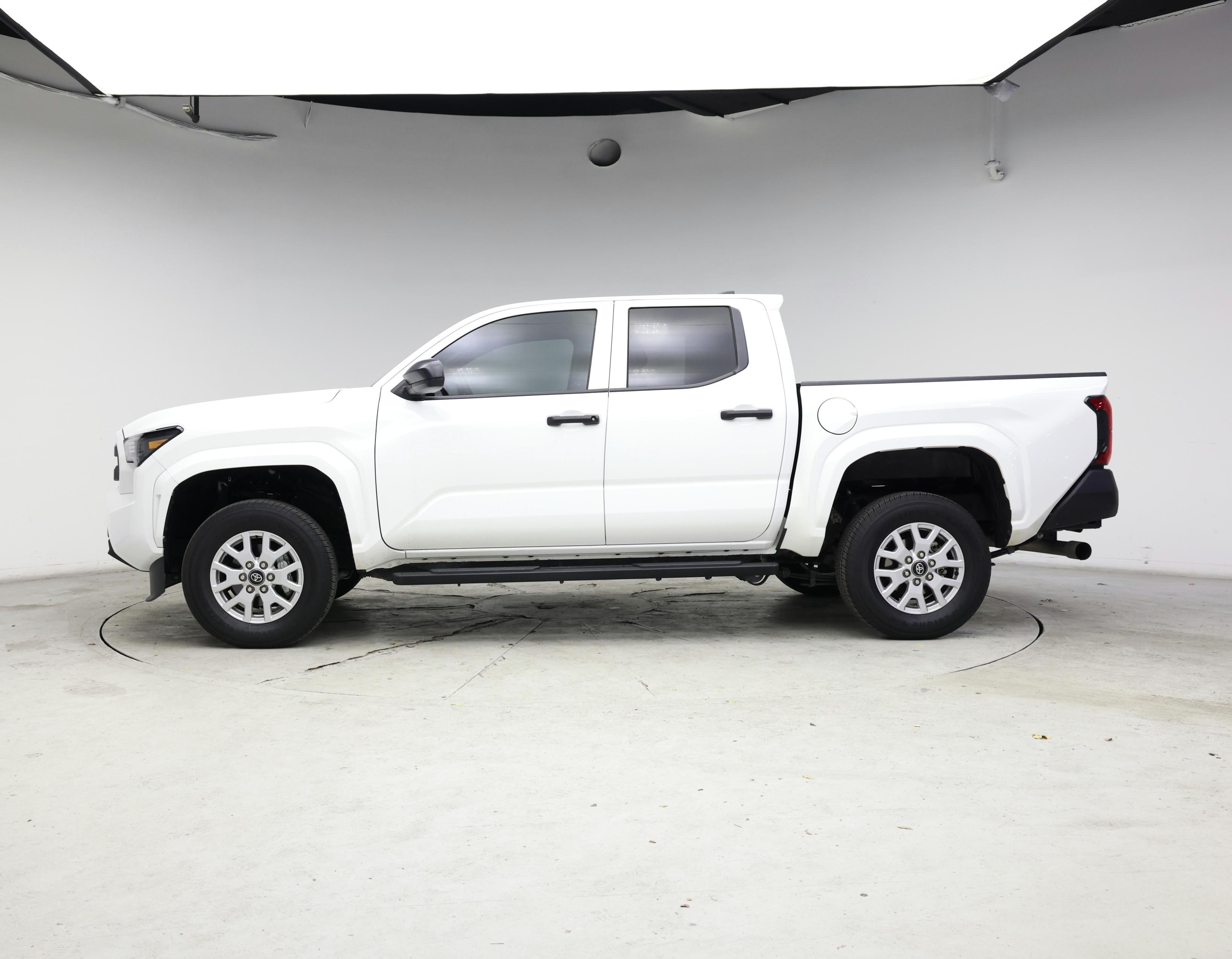 Thumbnail: 2024 Toyota Tacoma - 3