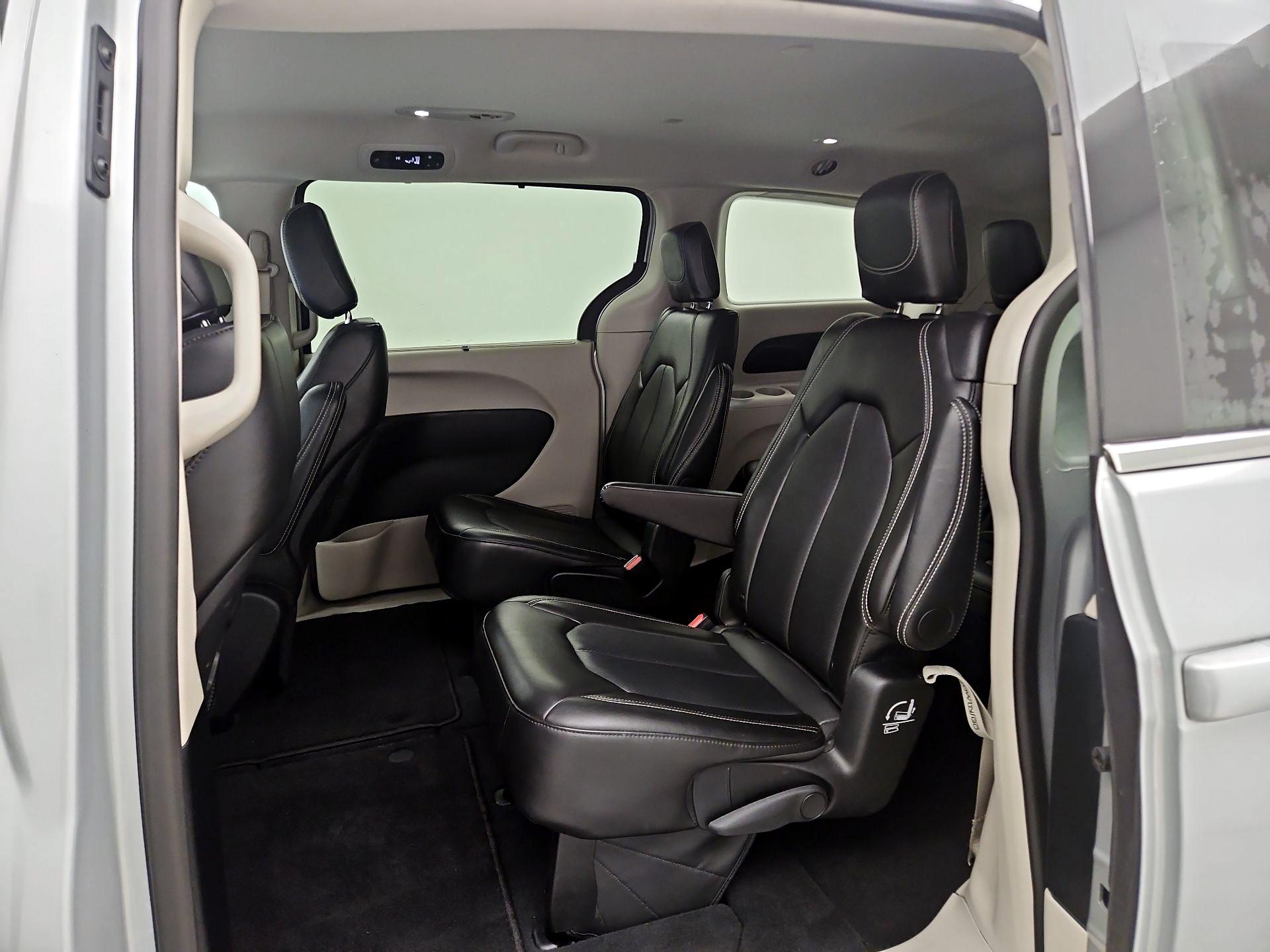 Thumbnail: 2024 Chrysler Pacifica - 19