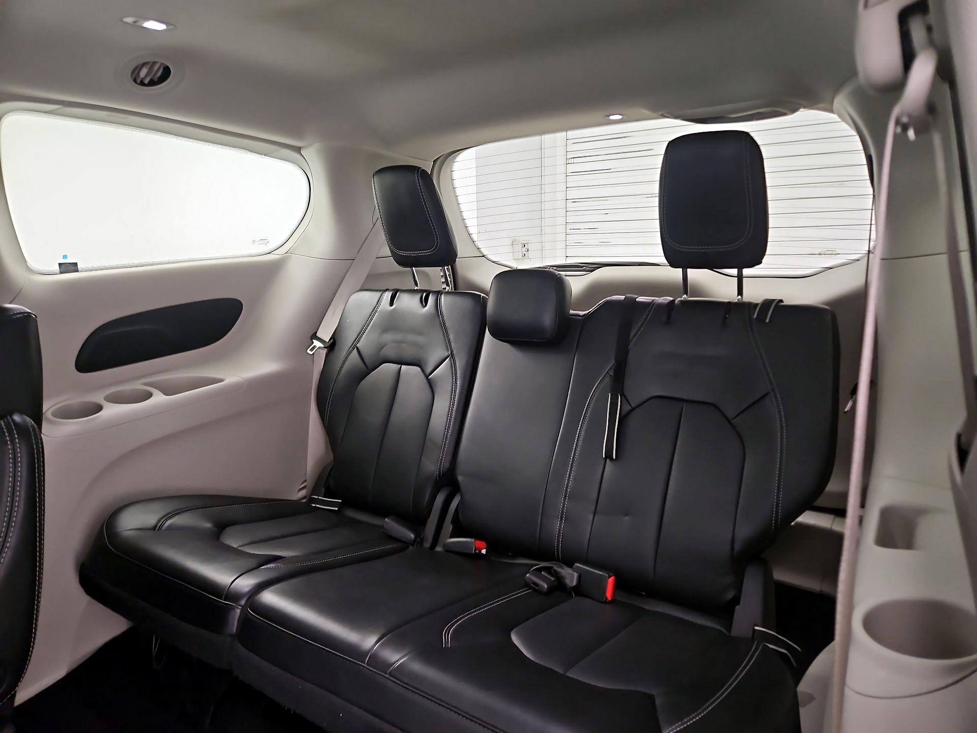 Thumbnail: 2024 Chrysler Pacifica - 20