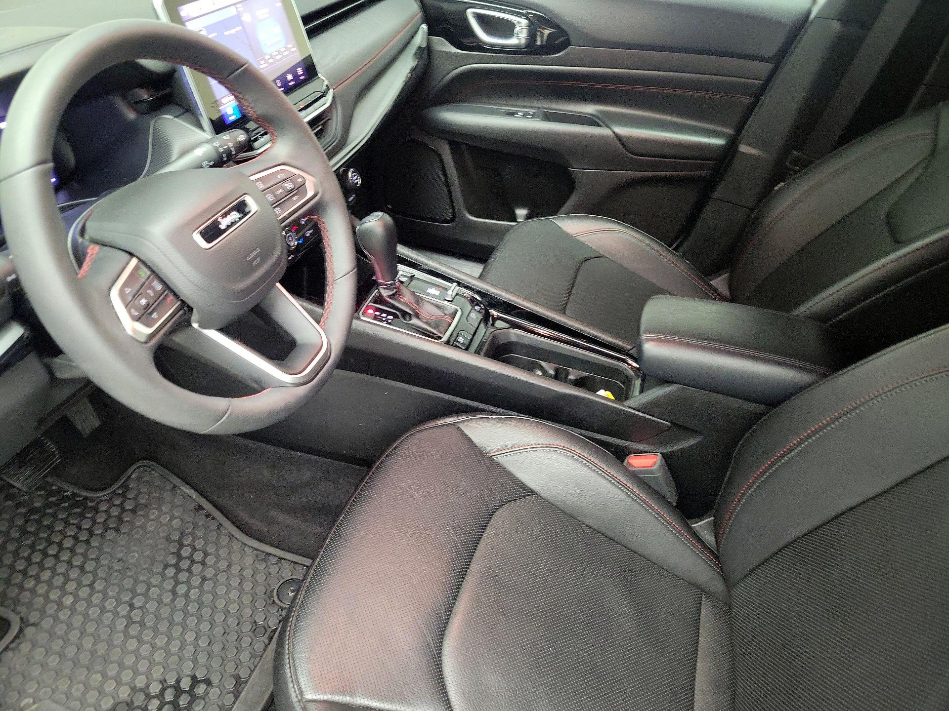 Thumbnail: 2025 Jeep Compass - 11