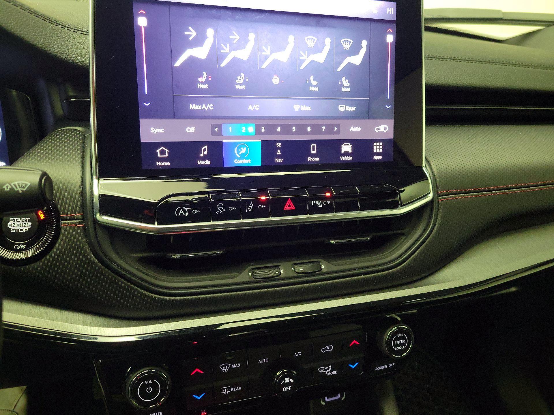 Thumbnail: 2025 Jeep Compass - 17