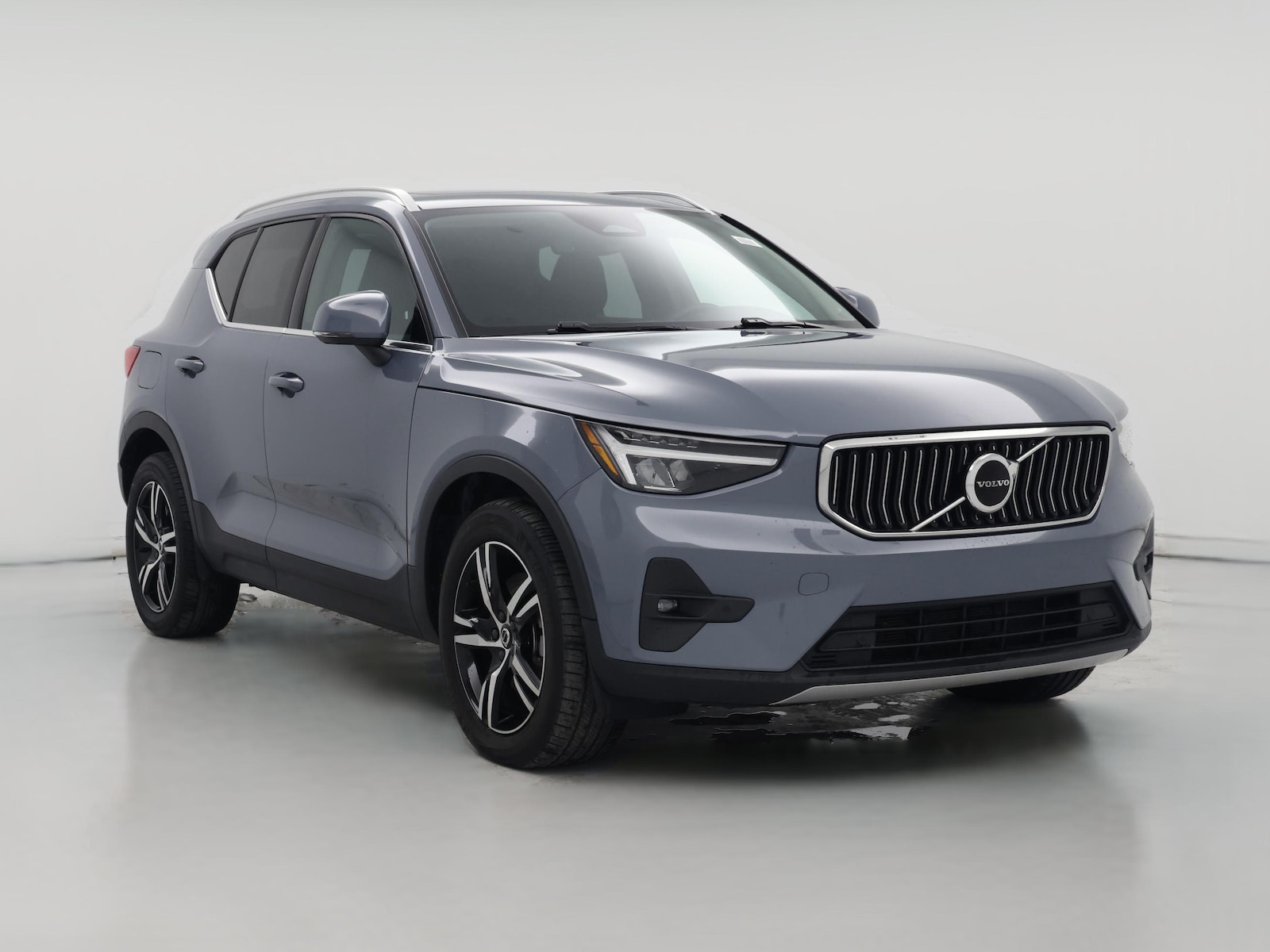 2023 Volvo XC40 Plus