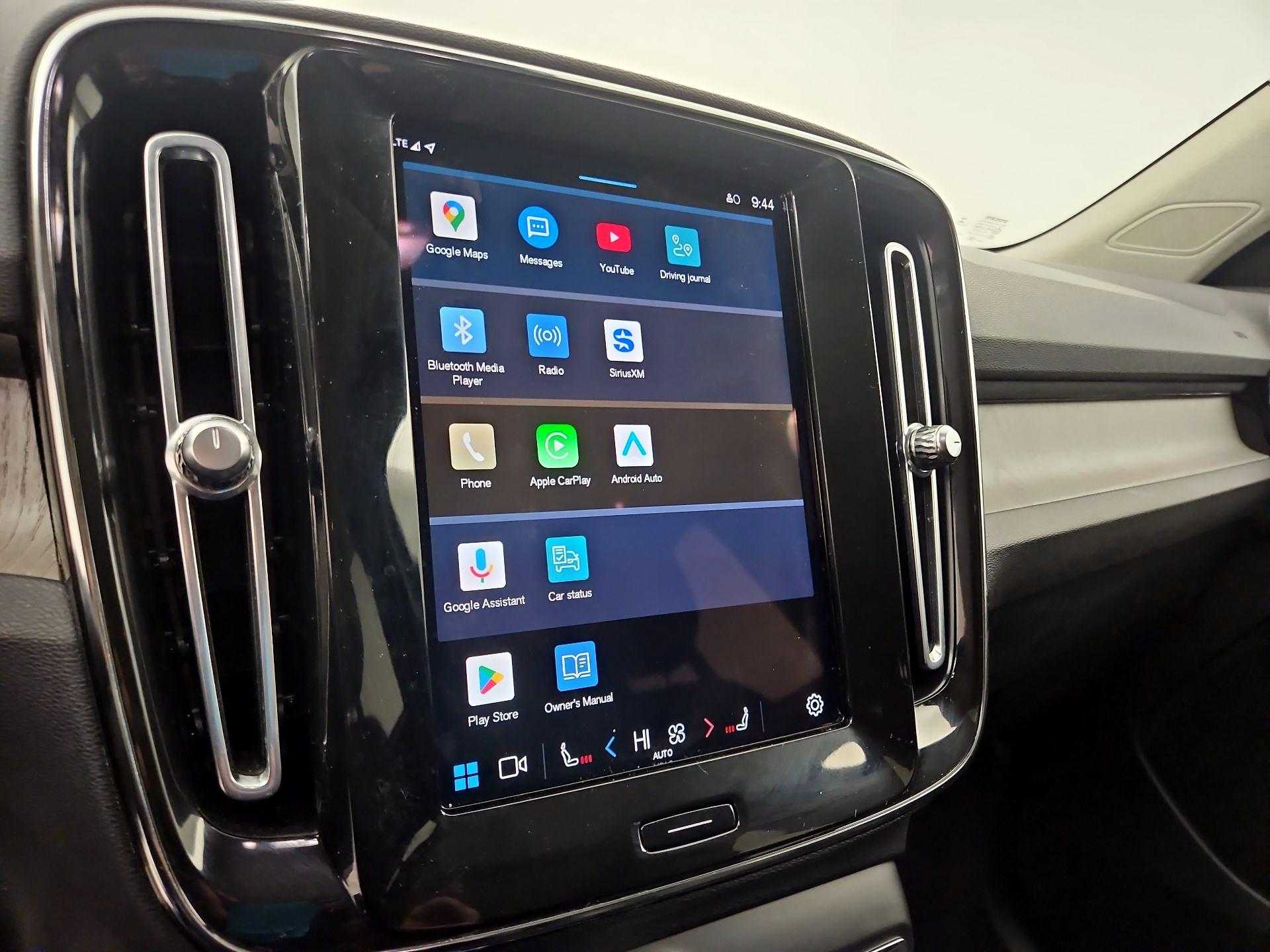 Thumbnail: 2023 Volvo XC40 - 15