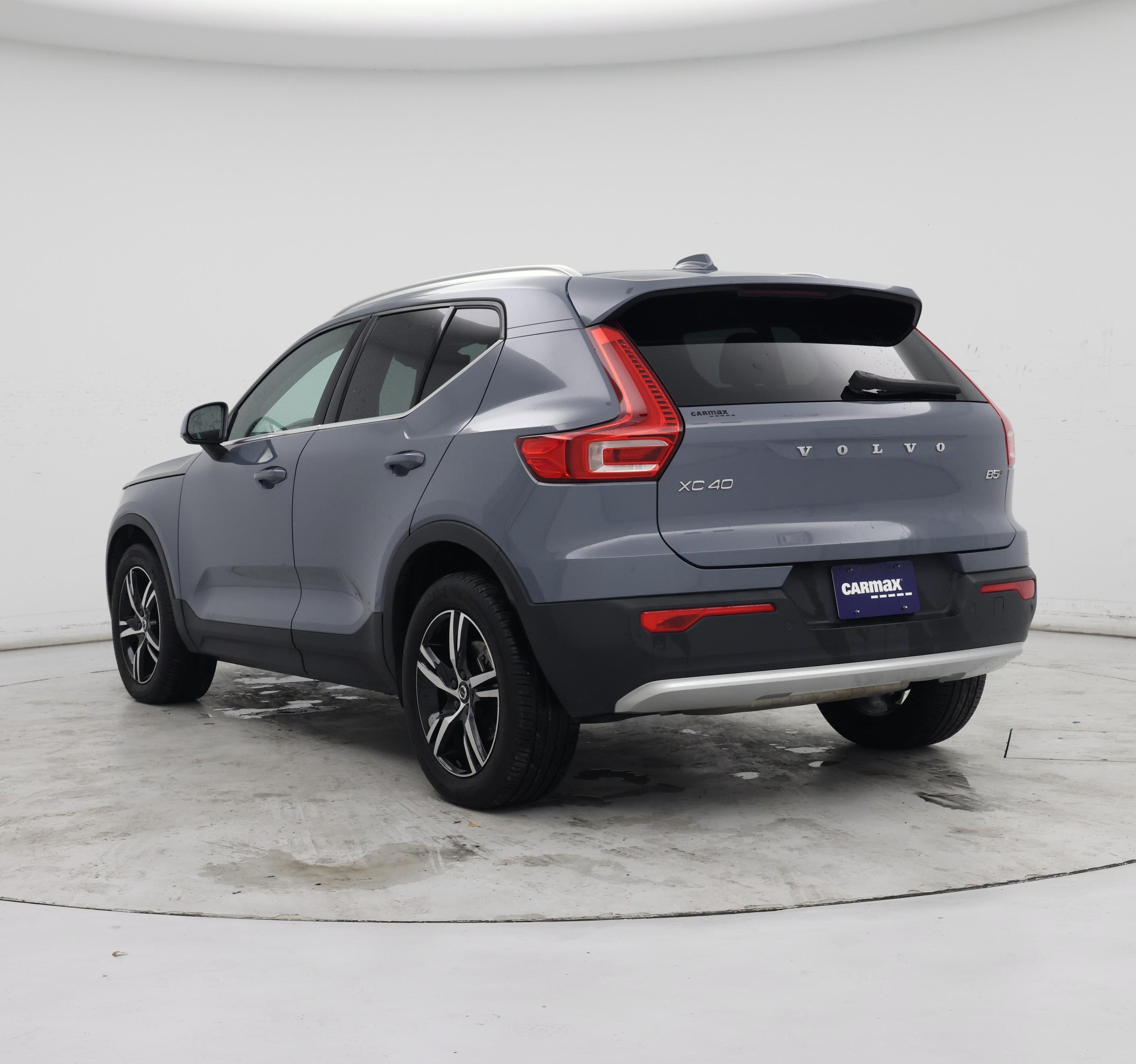 Thumbnail: 2023 Volvo XC40 - 2