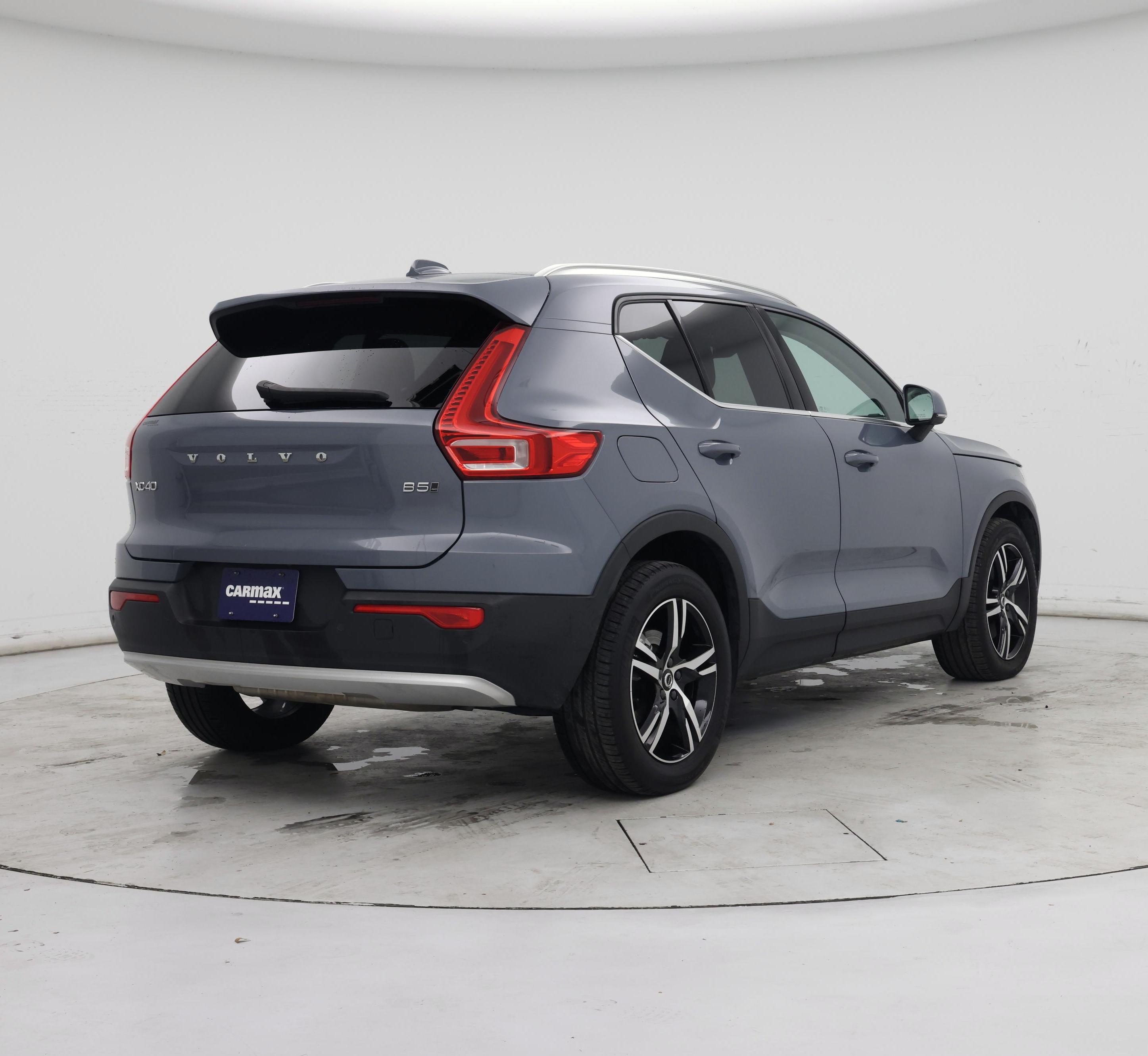 Thumbnail: 2023 Volvo XC40 - 8