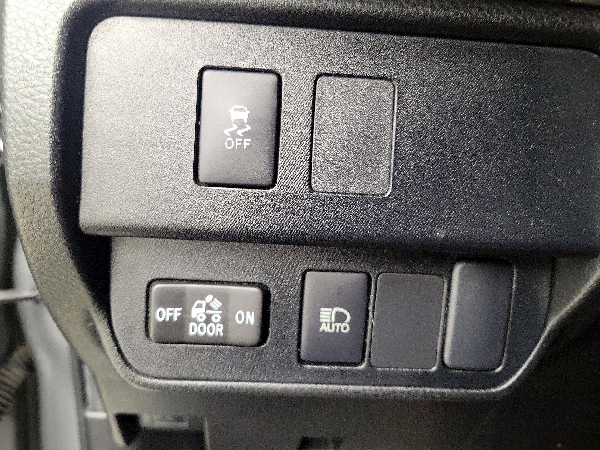 Thumbnail: 2022 Toyota Tacoma - 13