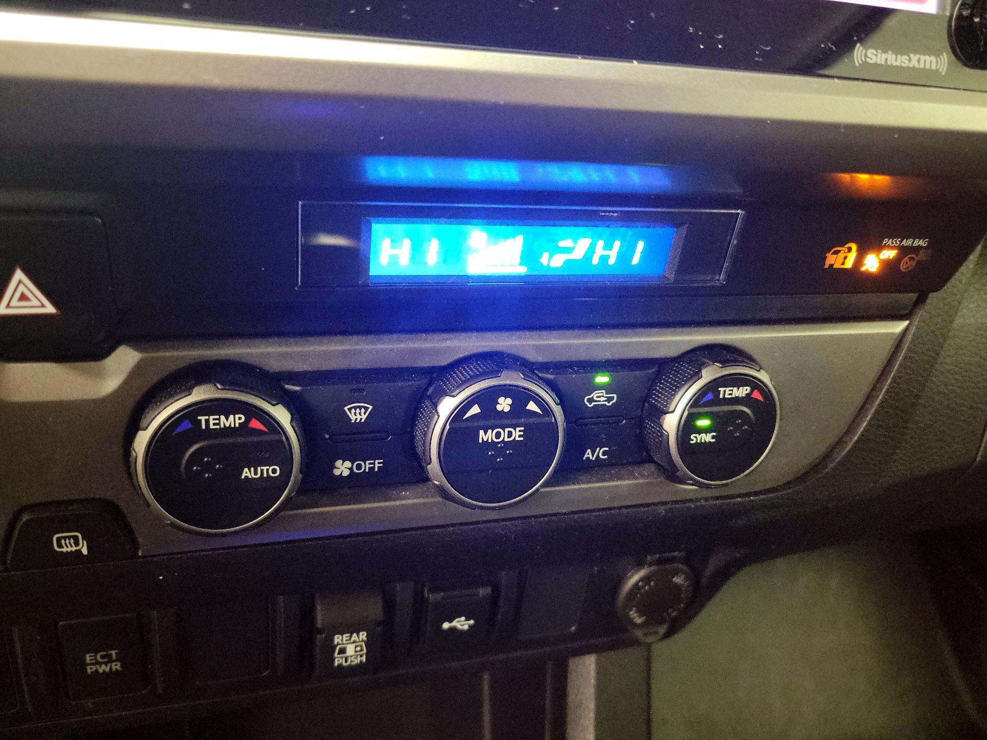 Thumbnail: 2022 Toyota Tacoma - 16